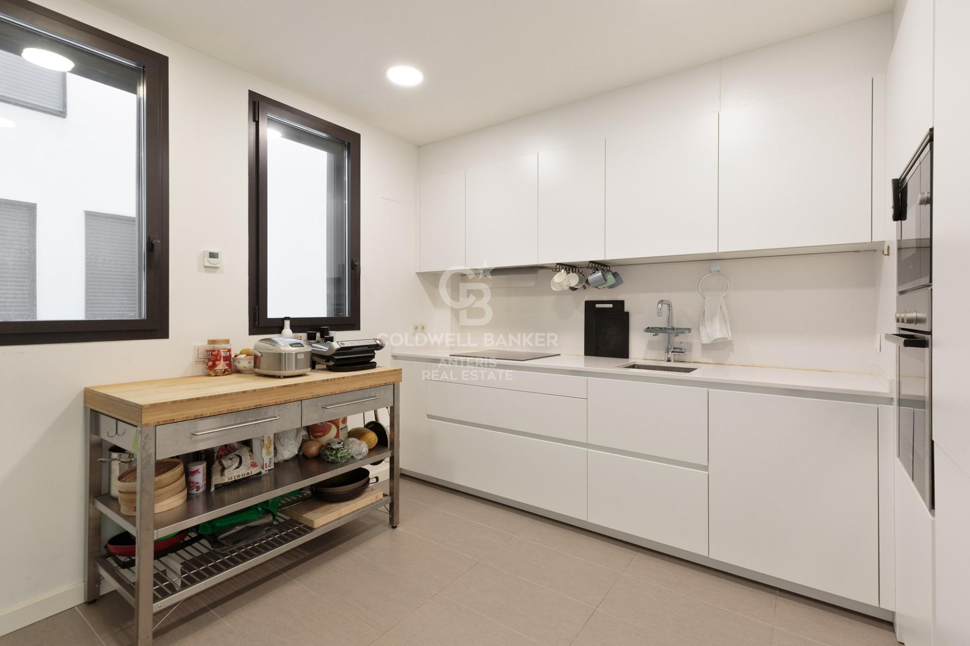 Dupleks z tarasem i basenem