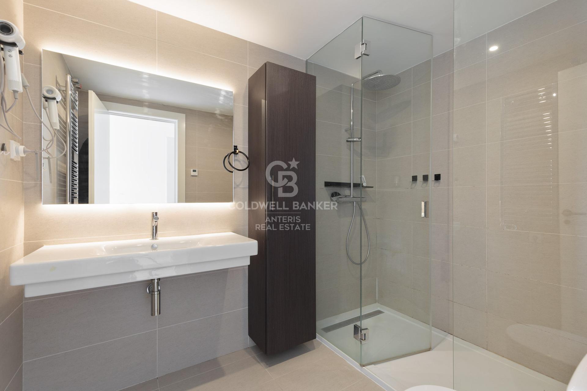 Dupleks z tarasem i basenem