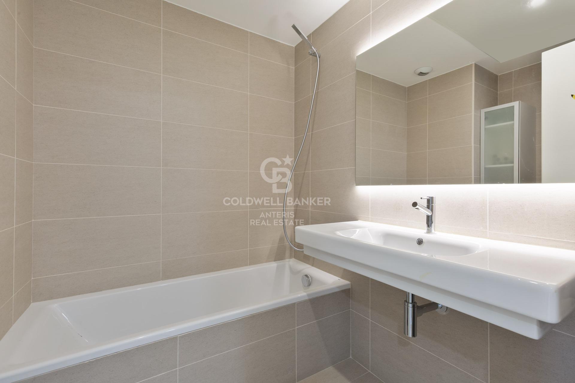 Dupleks z tarasem i basenem