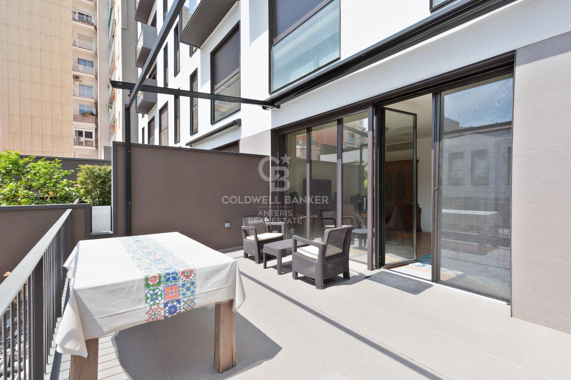 Dupleks z tarasem i basenem