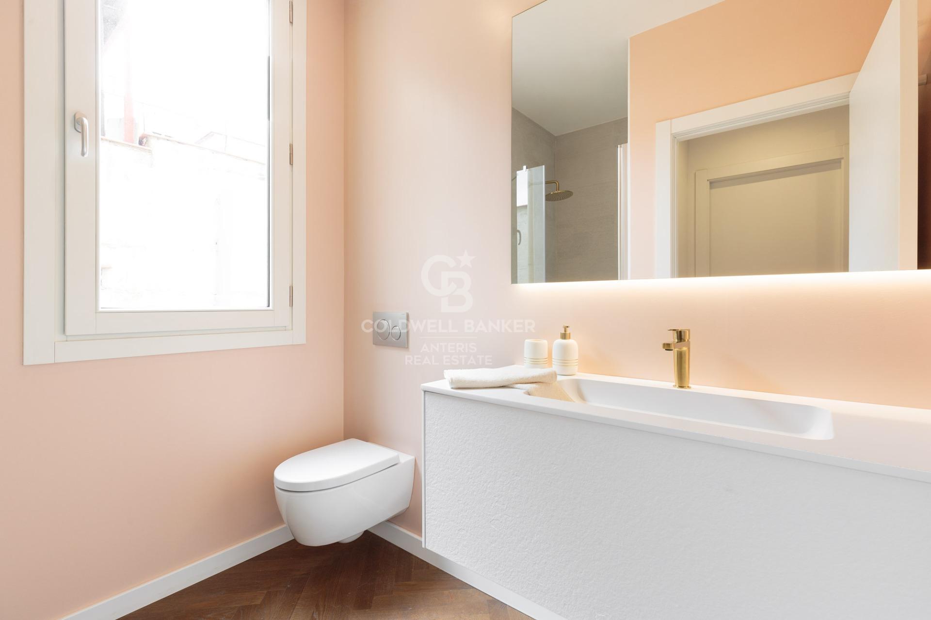 Apartament w klacysystycznej kamienicy w Eixample