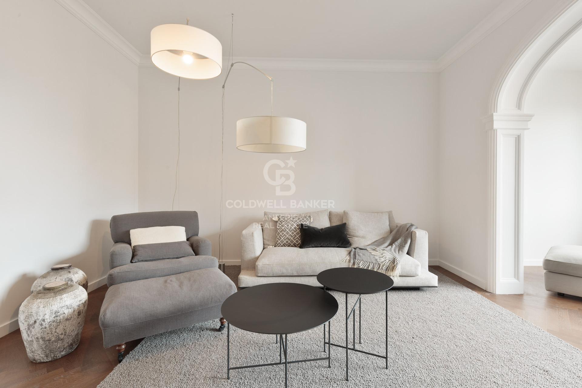 Apartament w klacysystycznej kamienicy w Eixample