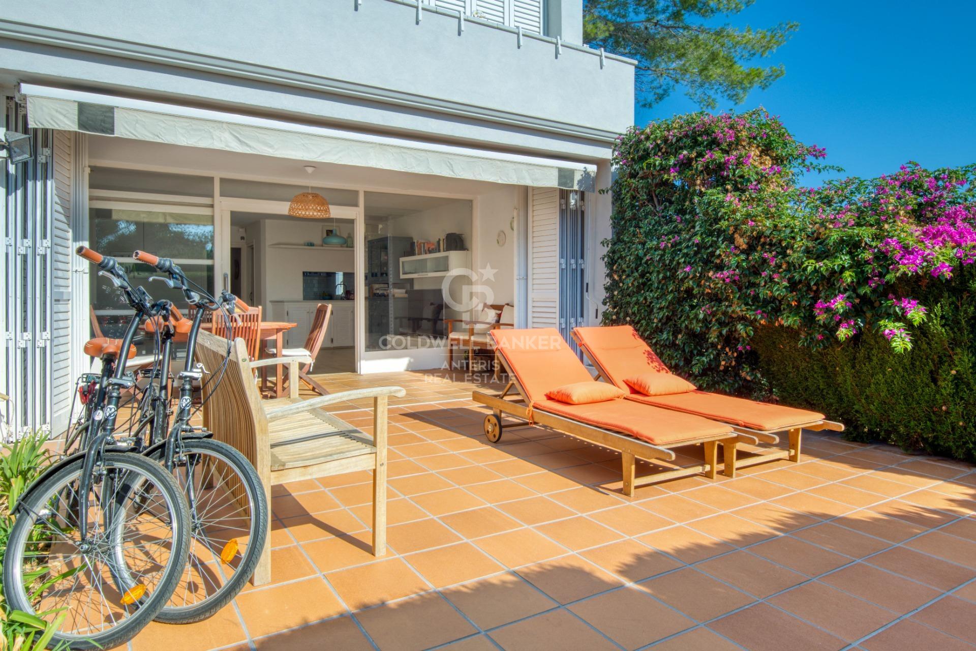 Planta baja de 2 habitaciones con vistas al mar