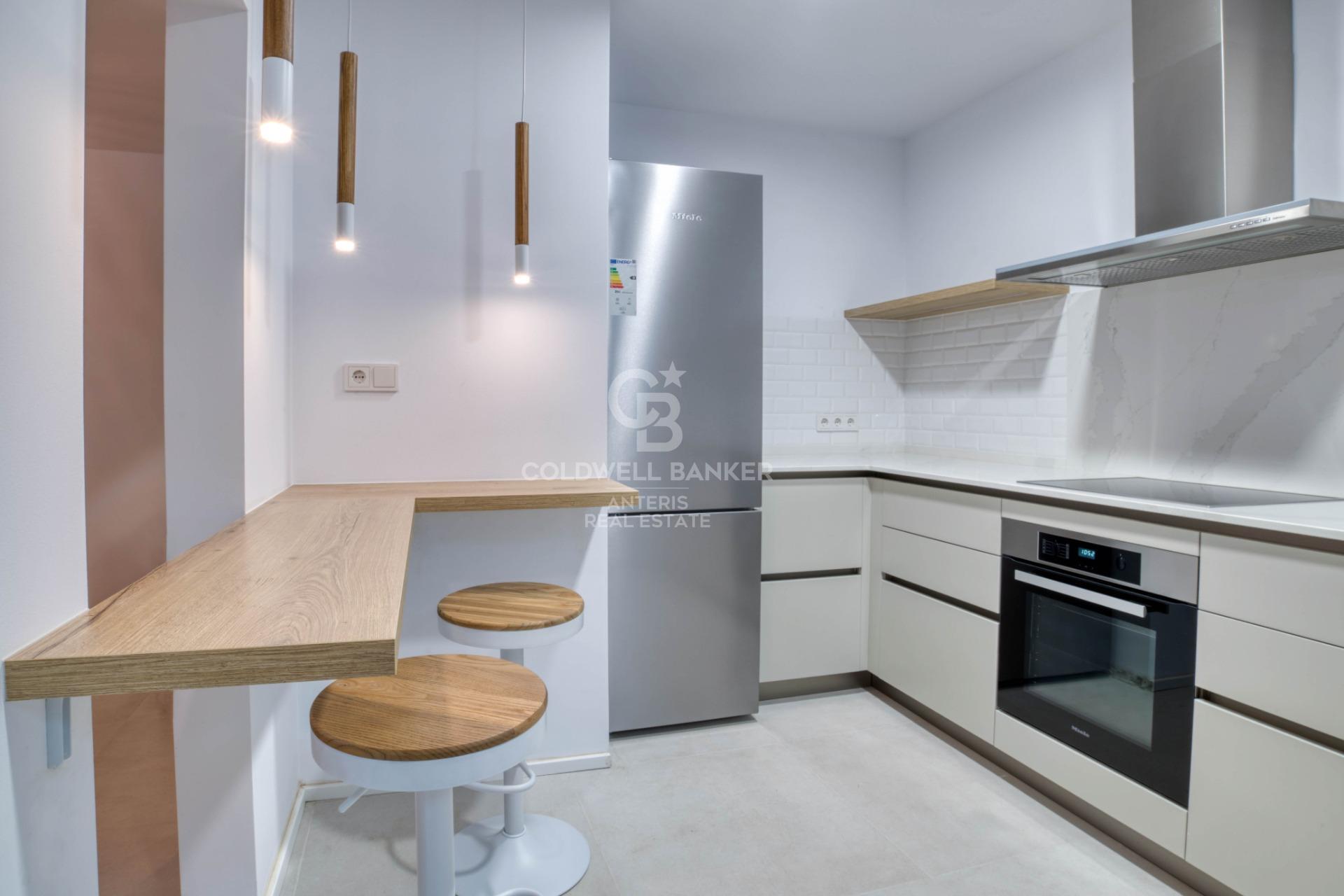 Vivienda pareada reformada de 3 pisos en la Costa Brava