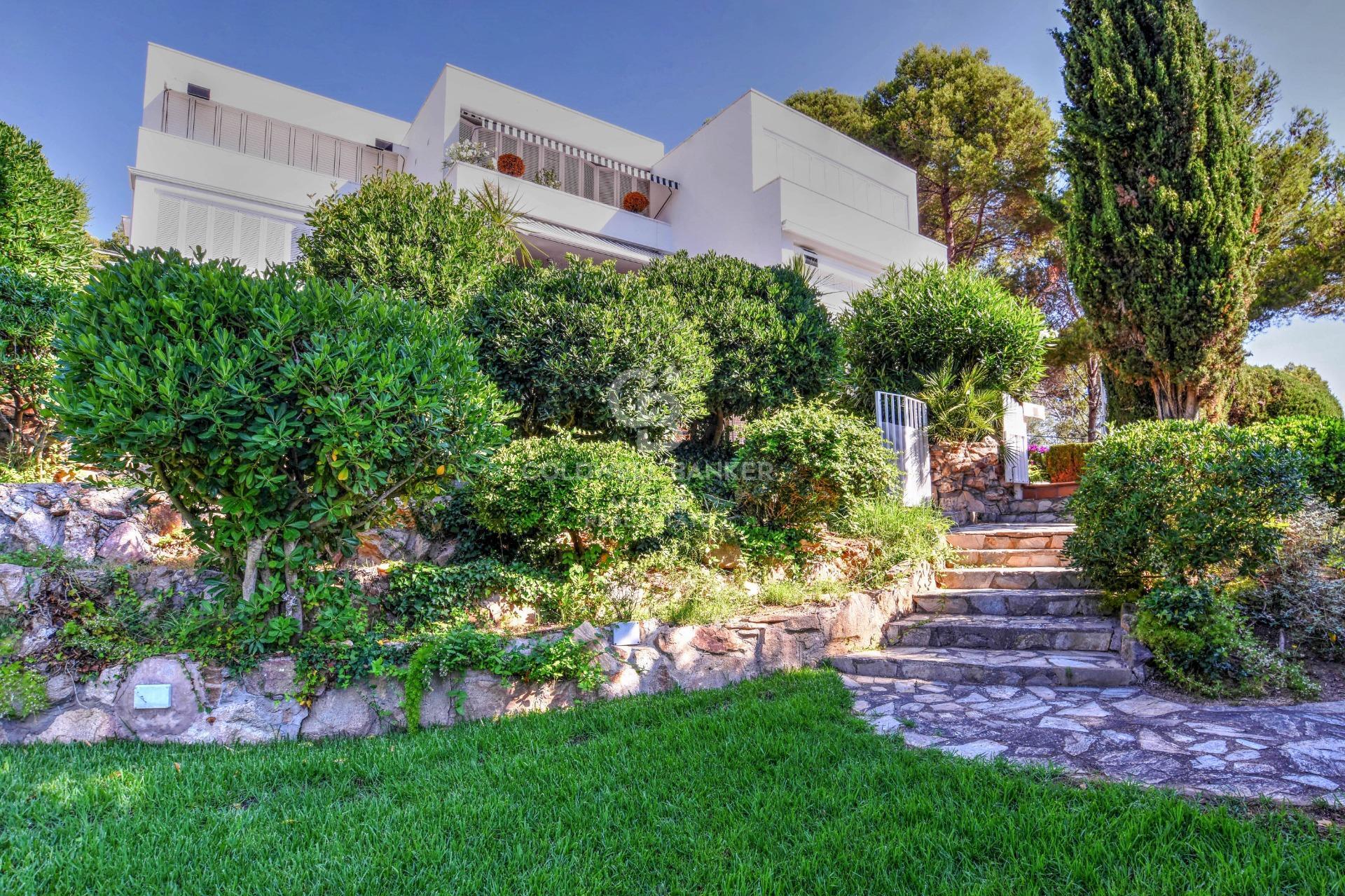 Planta baja de 2 habitaciones con vistas al mar