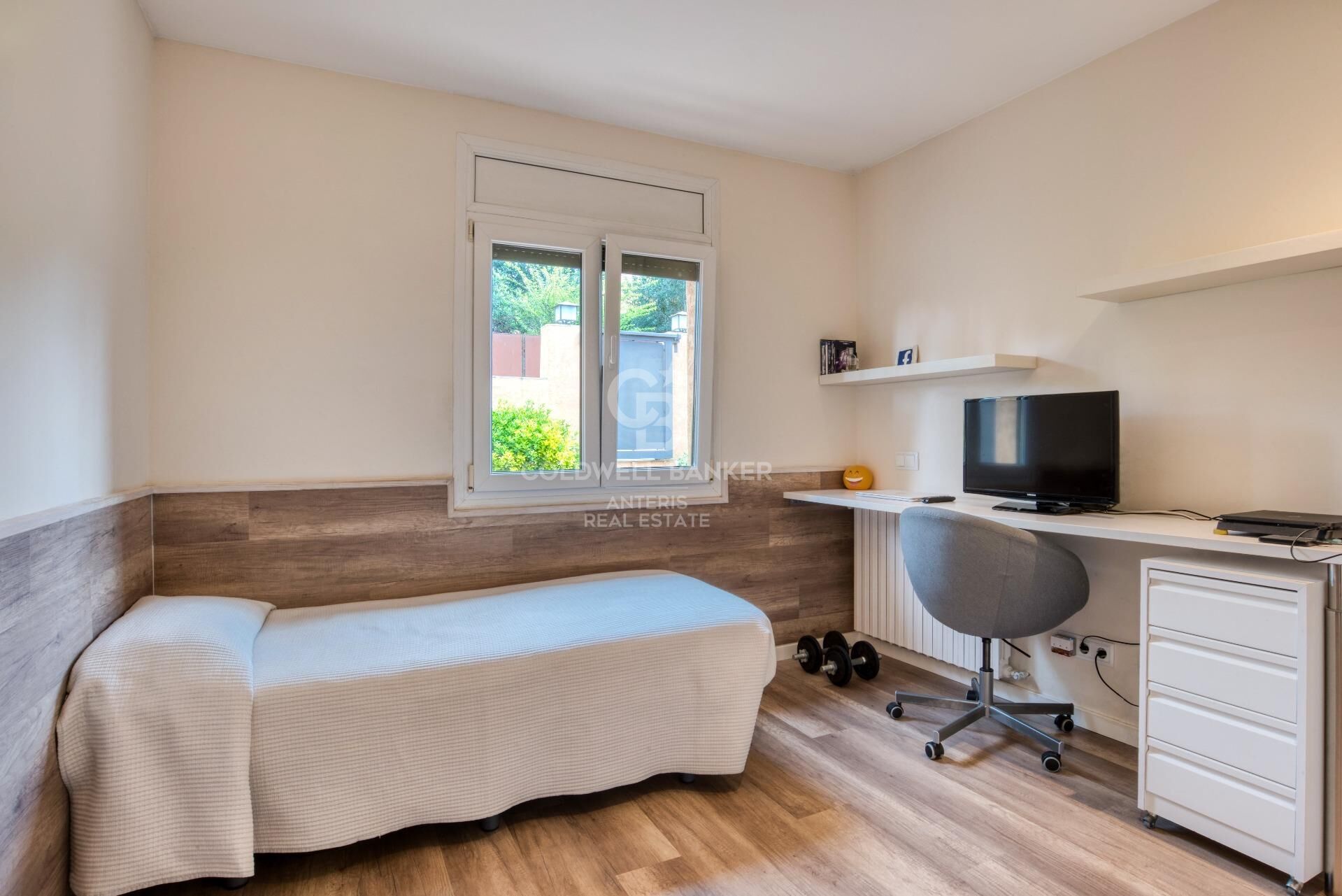 5 bedroom villa with private pool