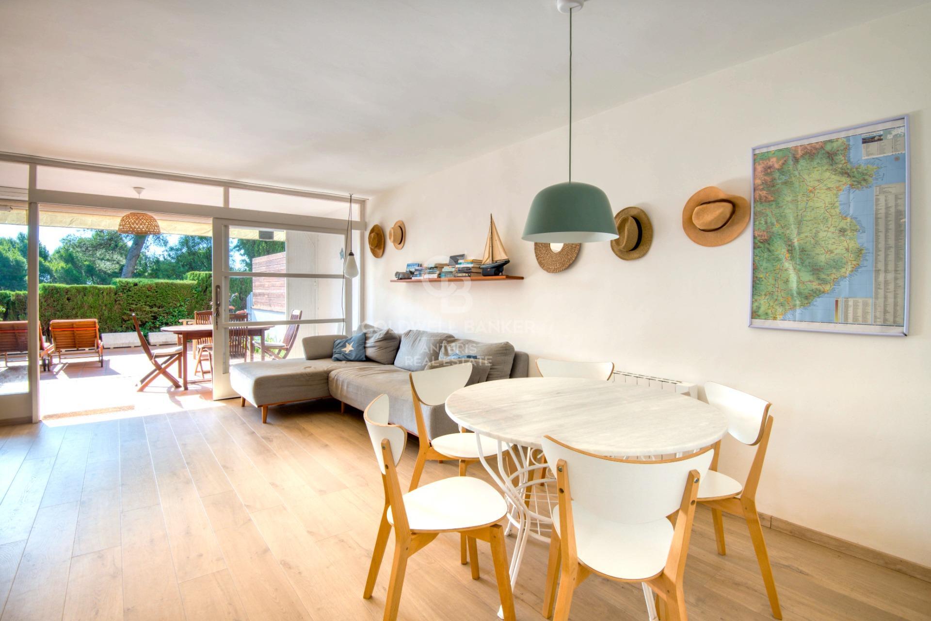 Planta baja de 2 habitaciones con vistas al mar