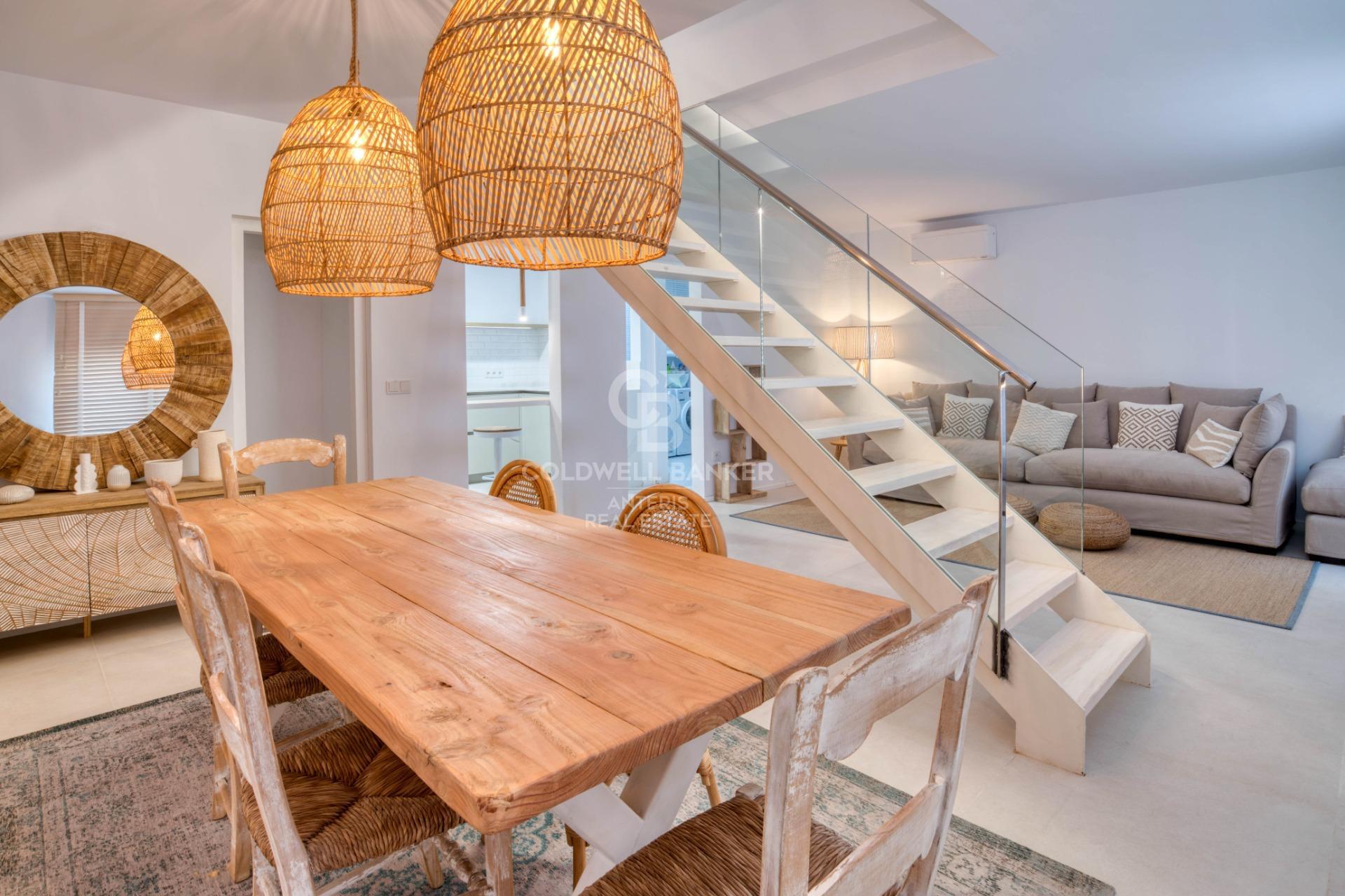 Vivienda pareada reformada de 3 pisos en la Costa Brava