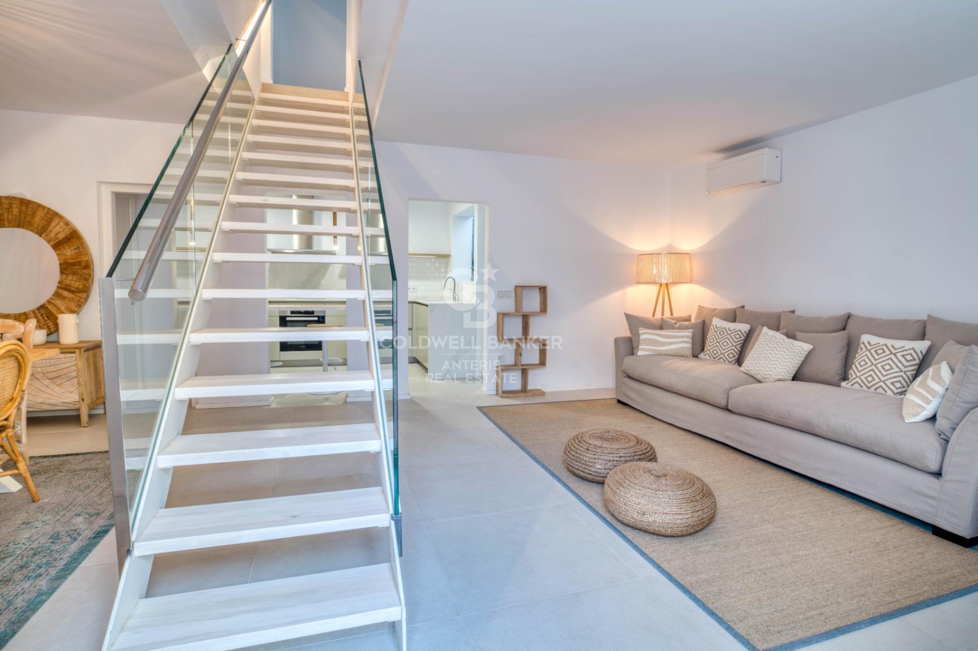 Vivienda pareada reformada de 3 pisos en la Costa Brava