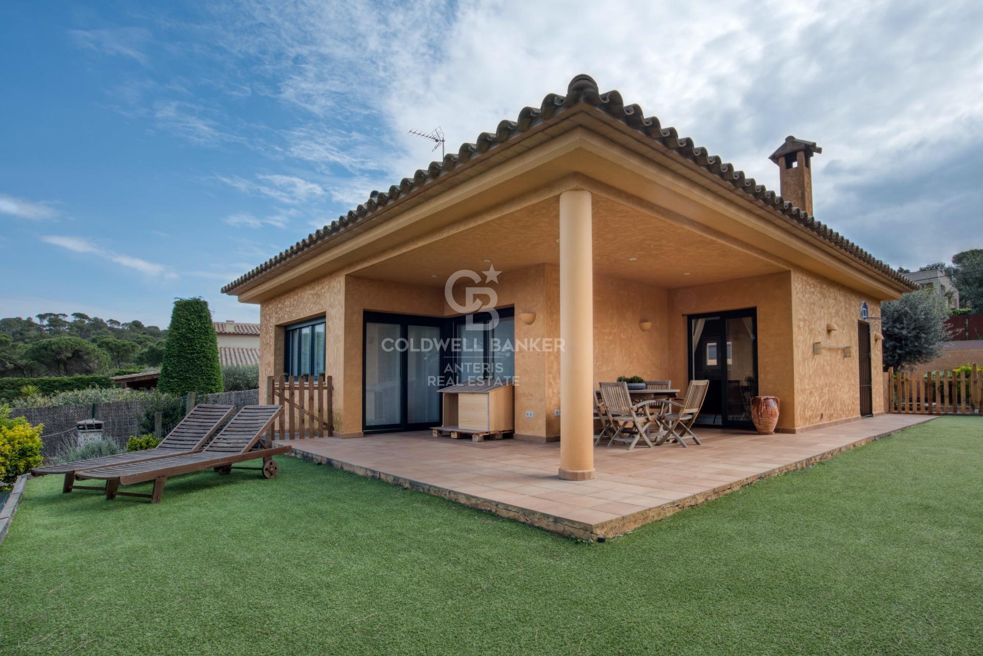 5 bedroom villa with private pool