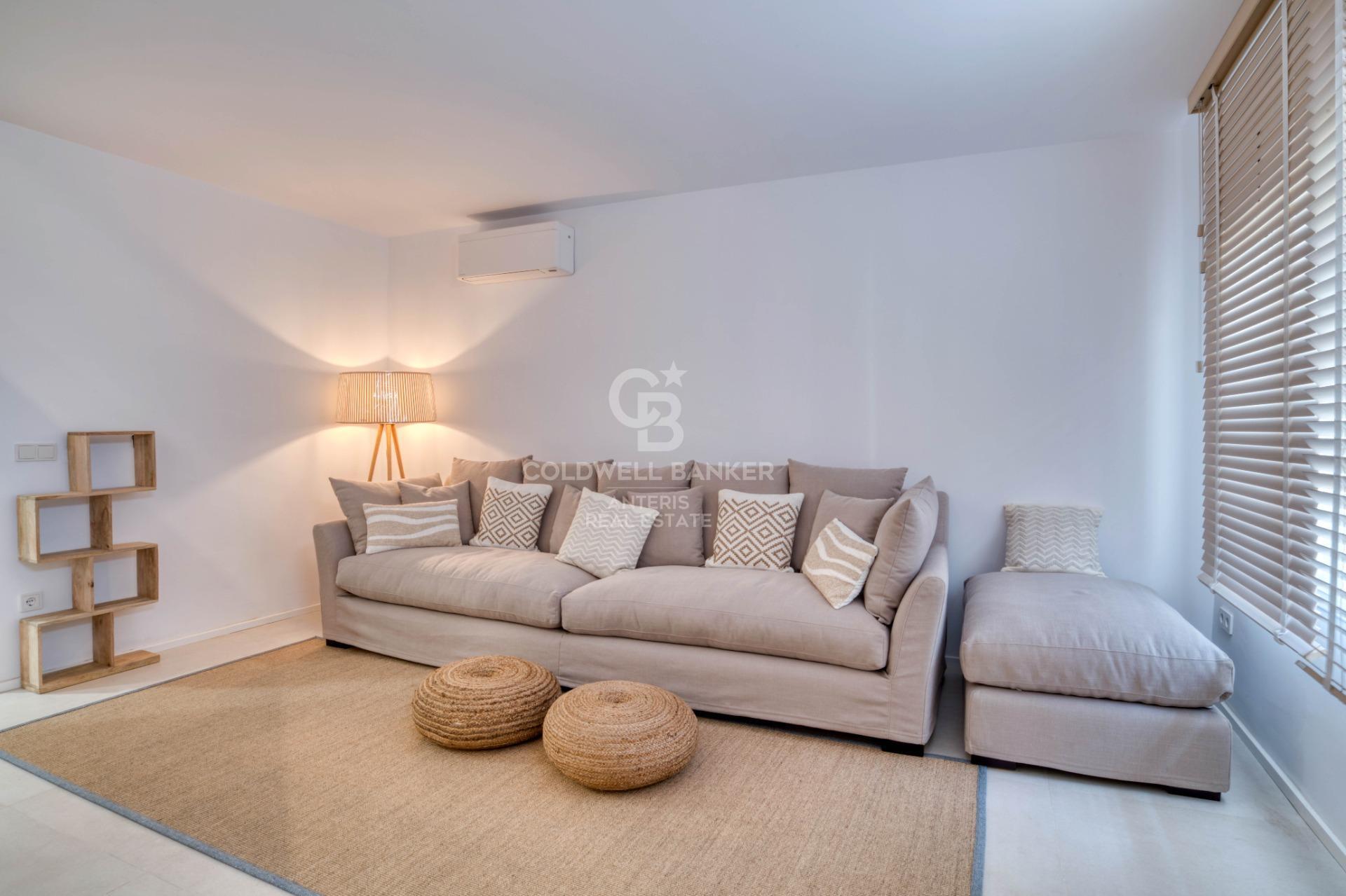 Vivienda pareada reformada de 3 pisos en la Costa Brava