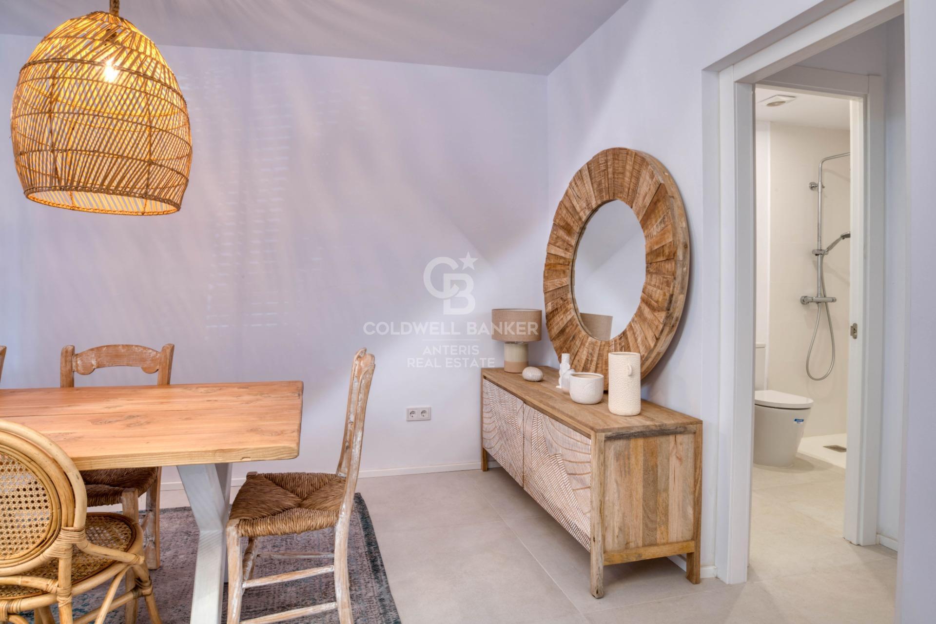 Vivienda pareada reformada de 3 pisos en la Costa Brava