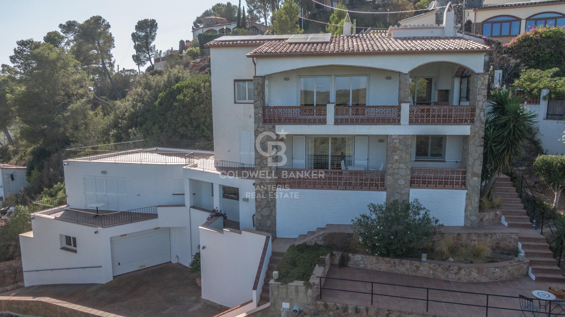 Casa grande unifamiliar con vistas