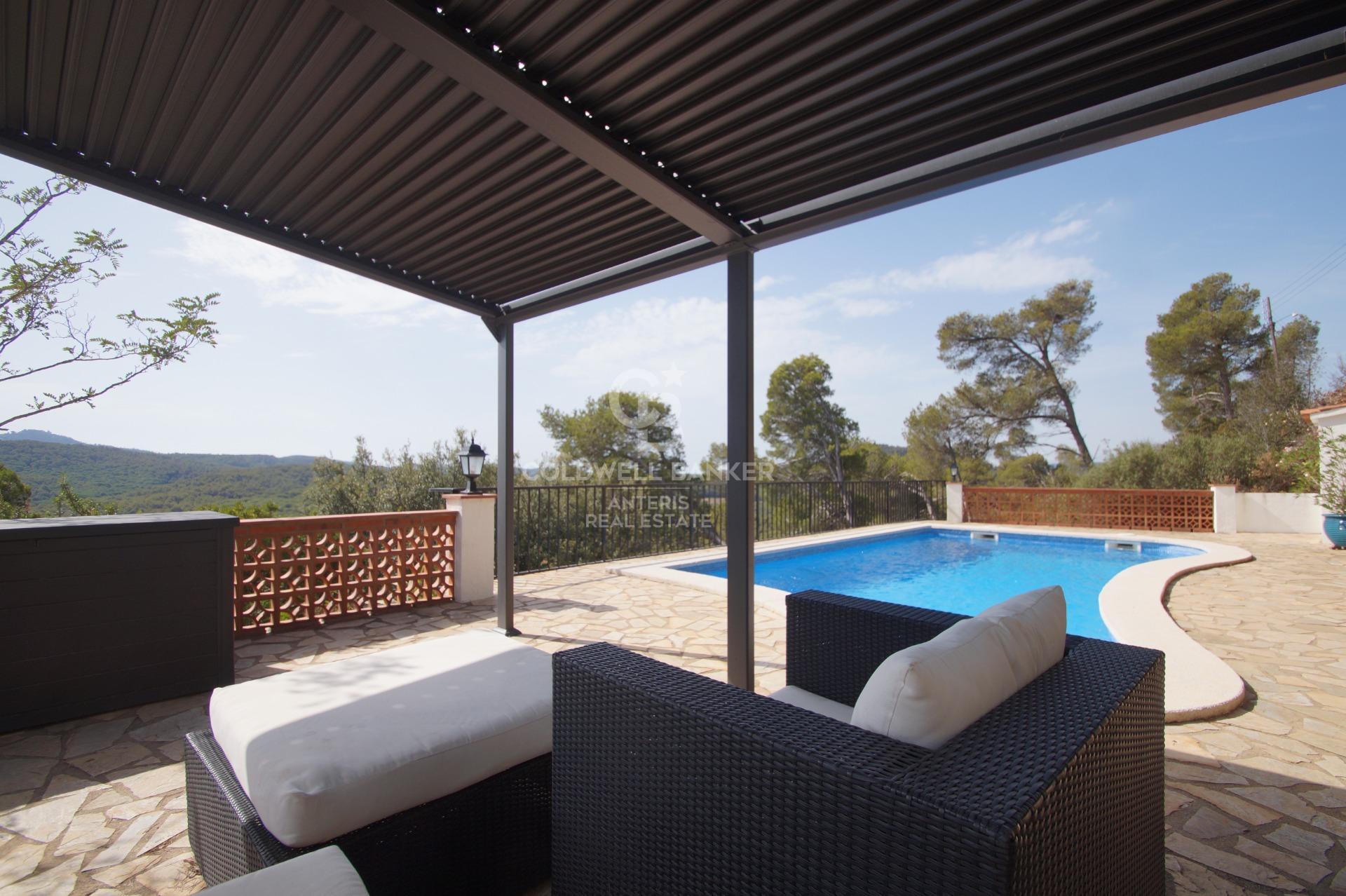 Casa grande unifamiliar con vistas