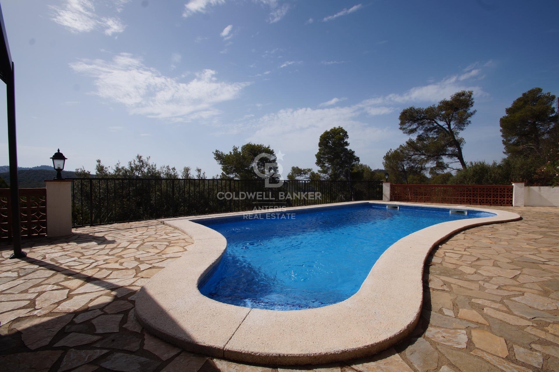 Casa grande unifamiliar con vistas