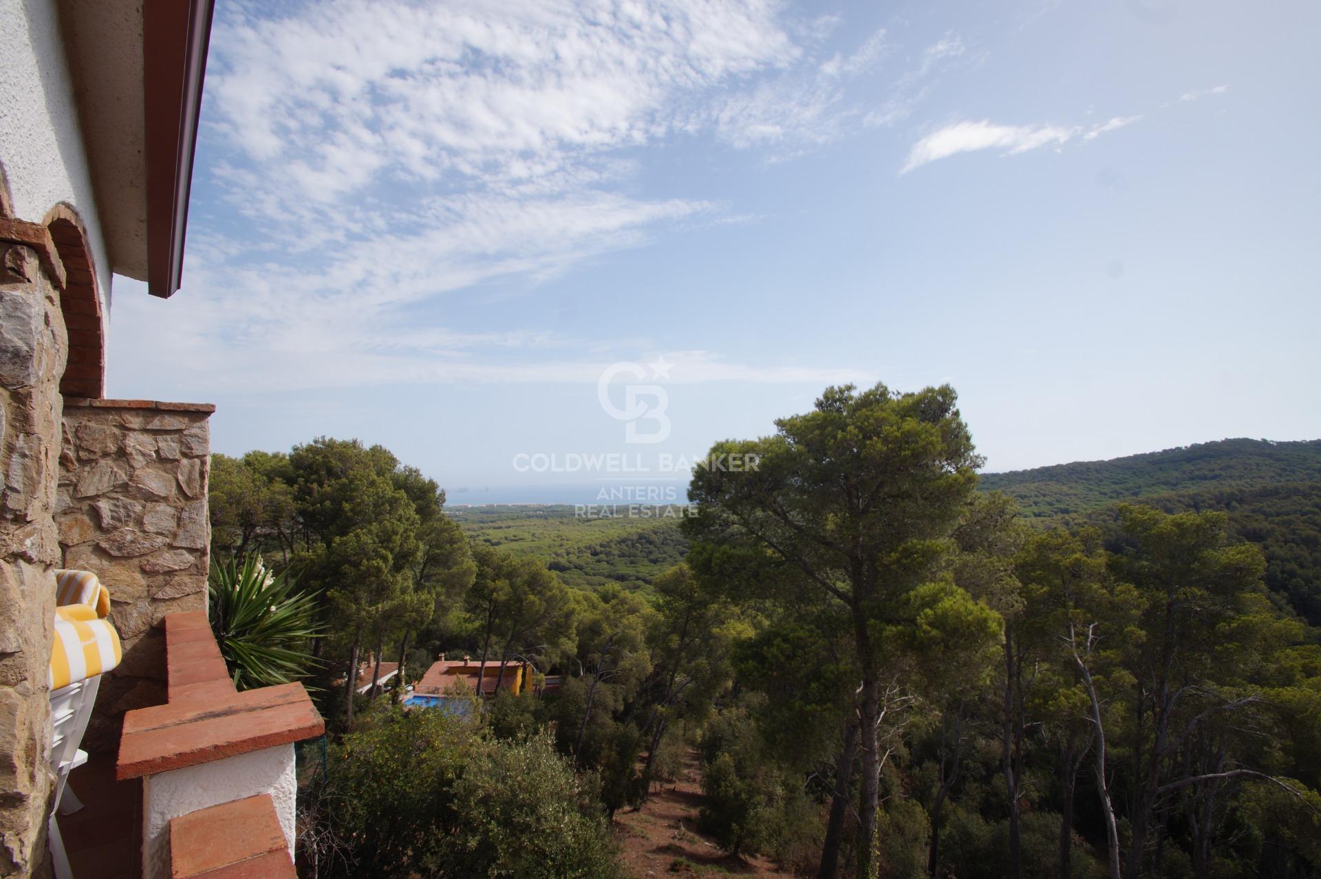 Casa grande unifamiliar con vistas