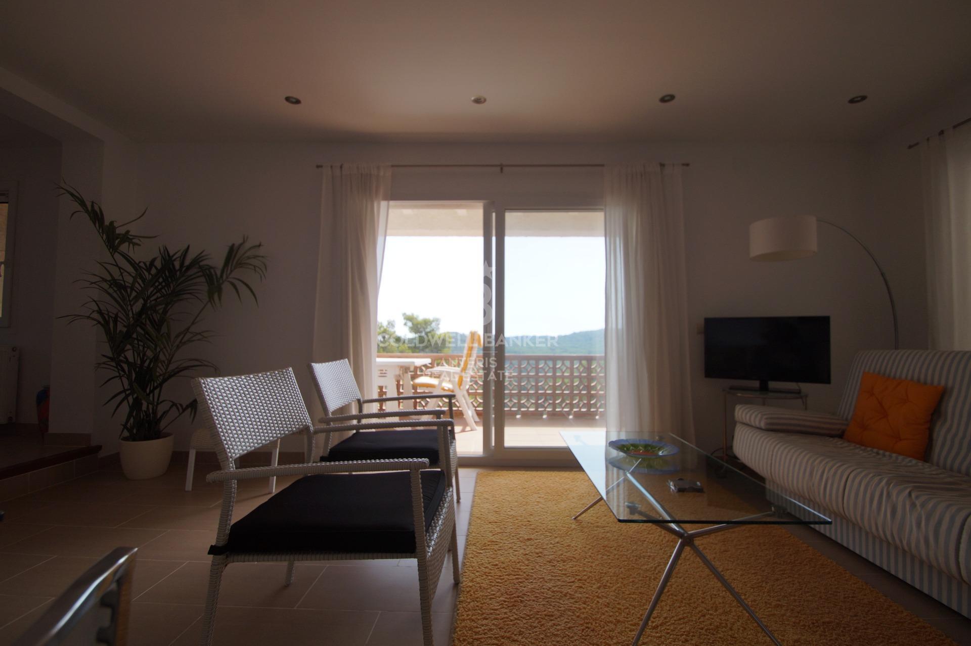 Casa grande unifamiliar con vistas