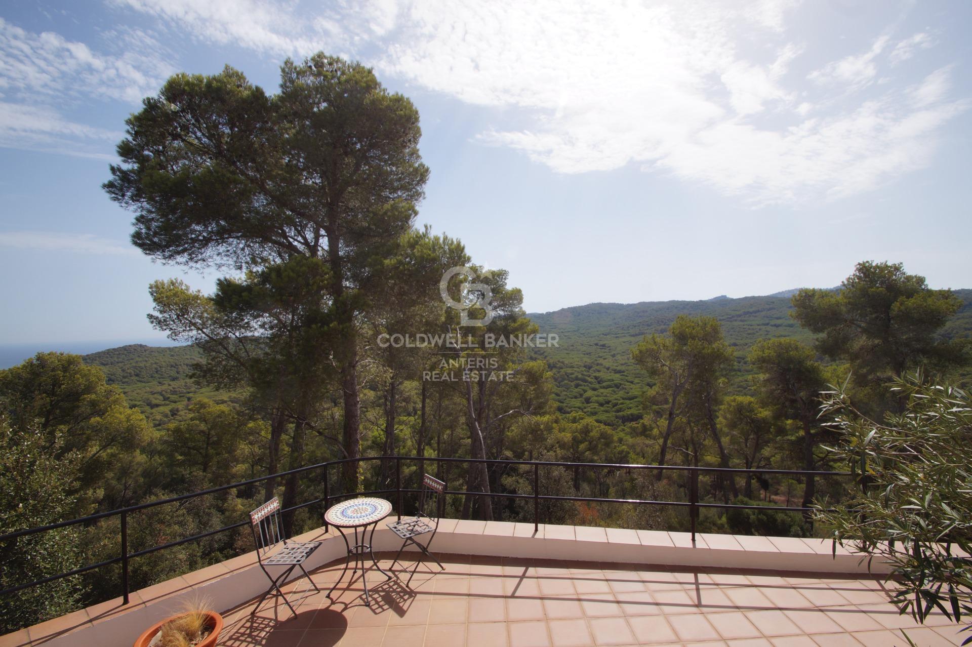 Casa grande unifamiliar con vistas