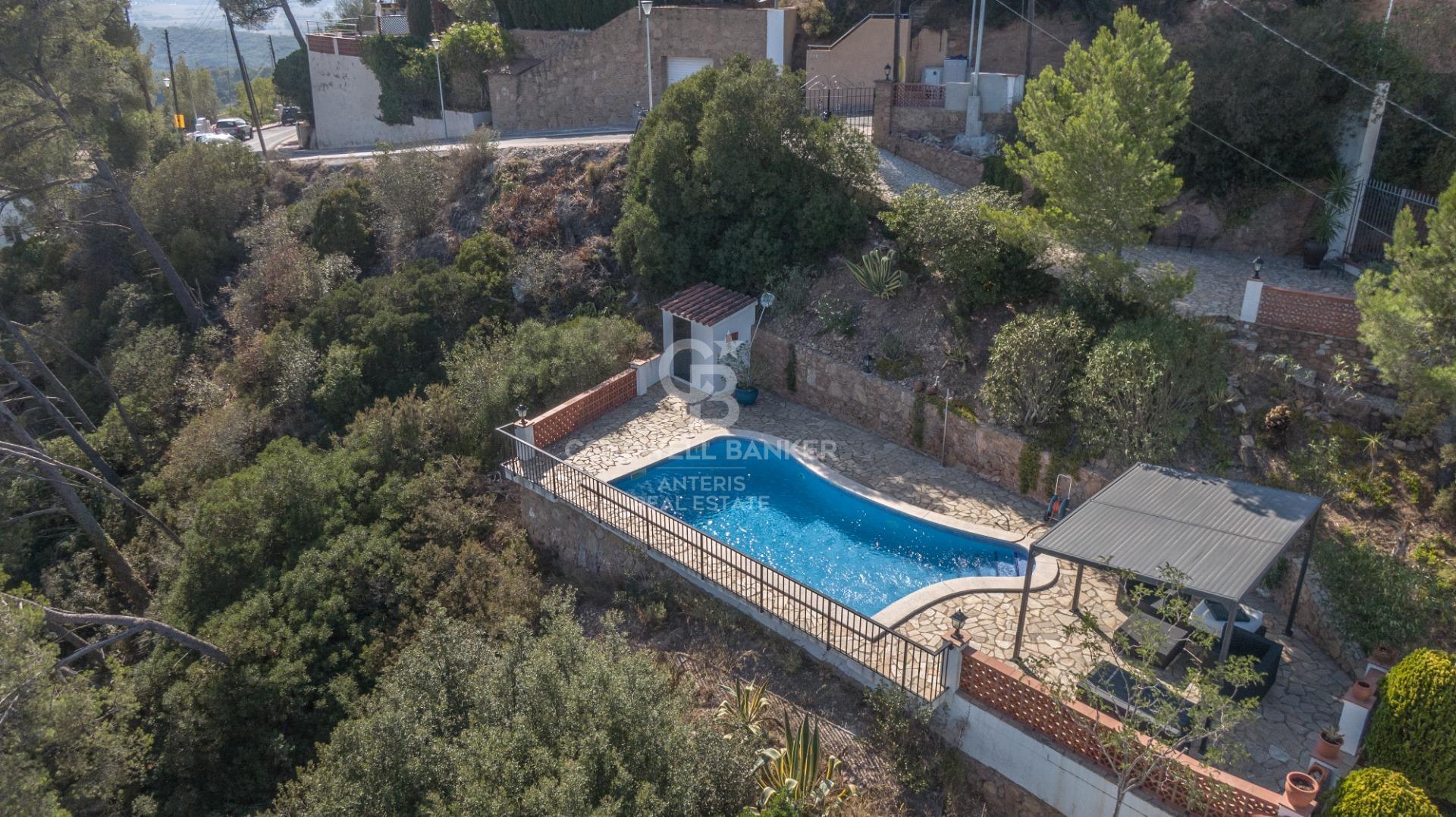 Casa grande unifamiliar con vistas