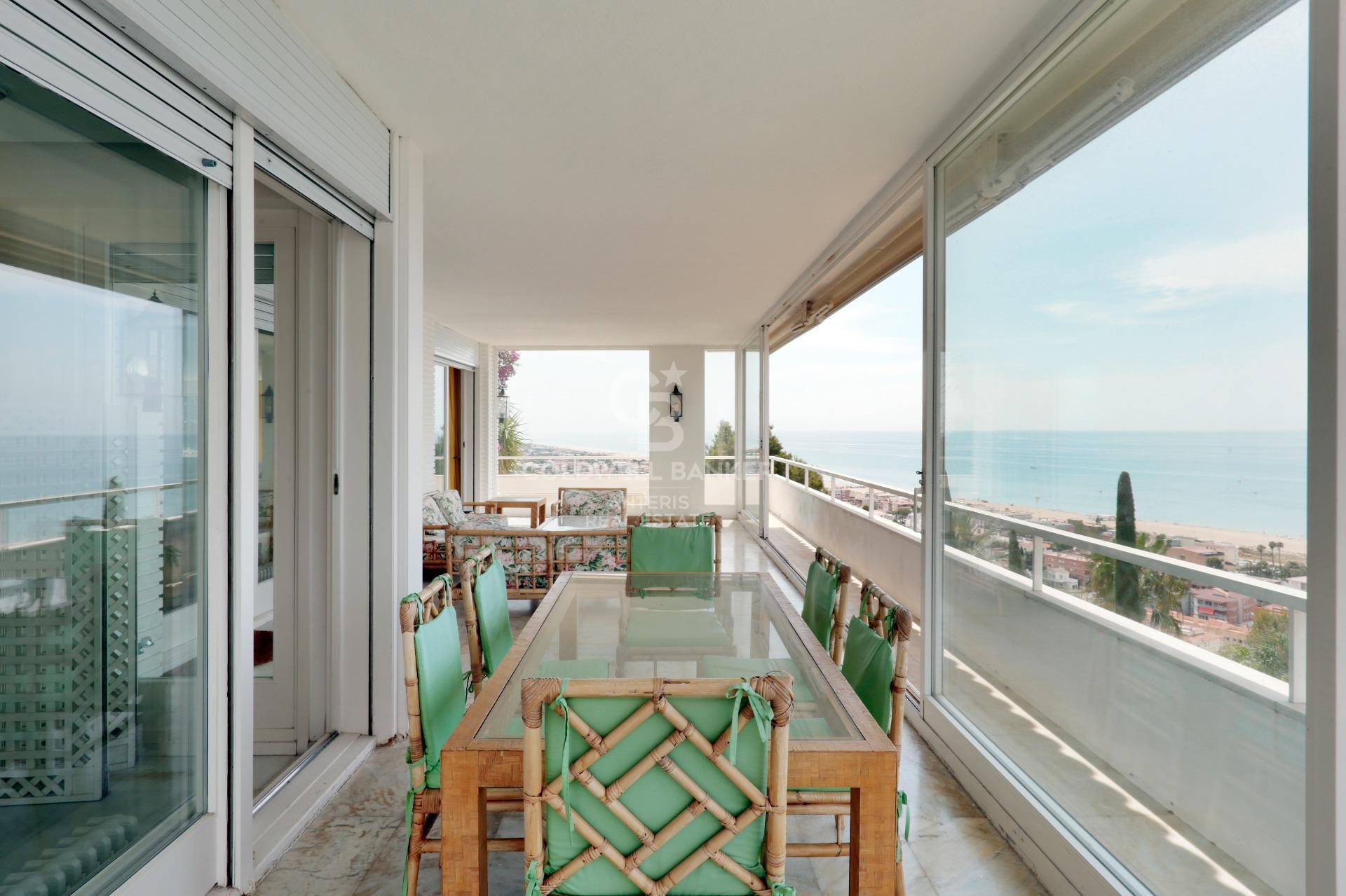 Villa privada con pista de squash