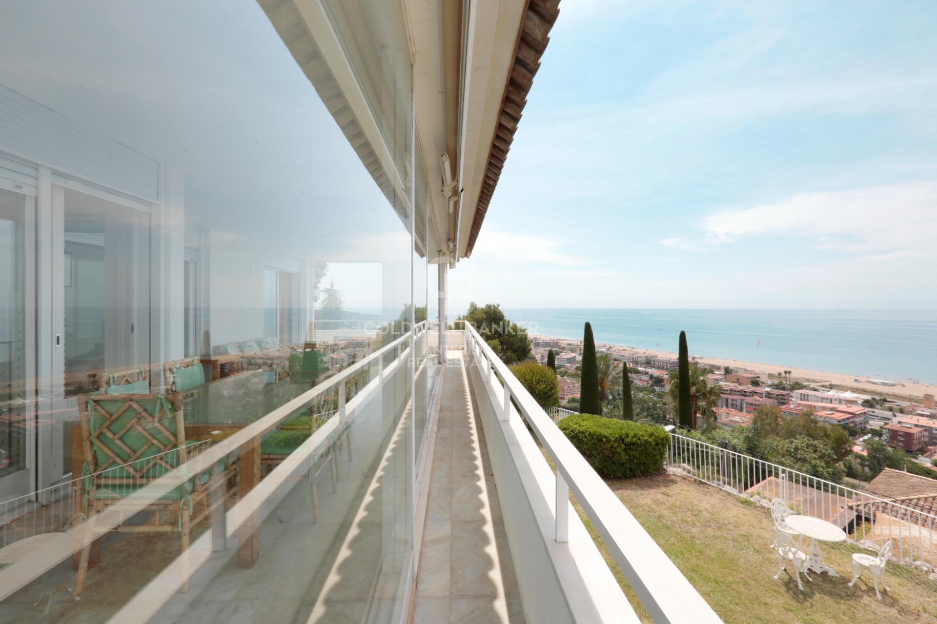 Villa privada con pista de squash