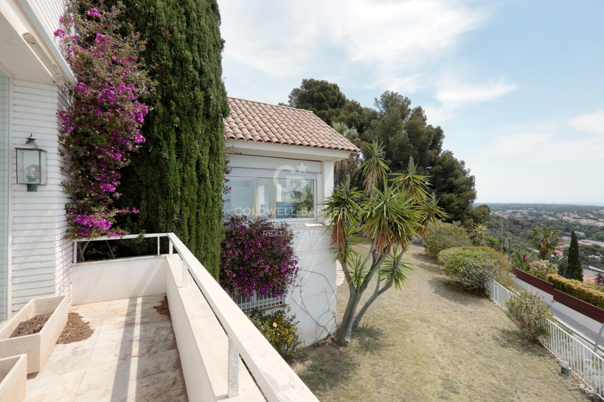 Villa privada con pista de squash