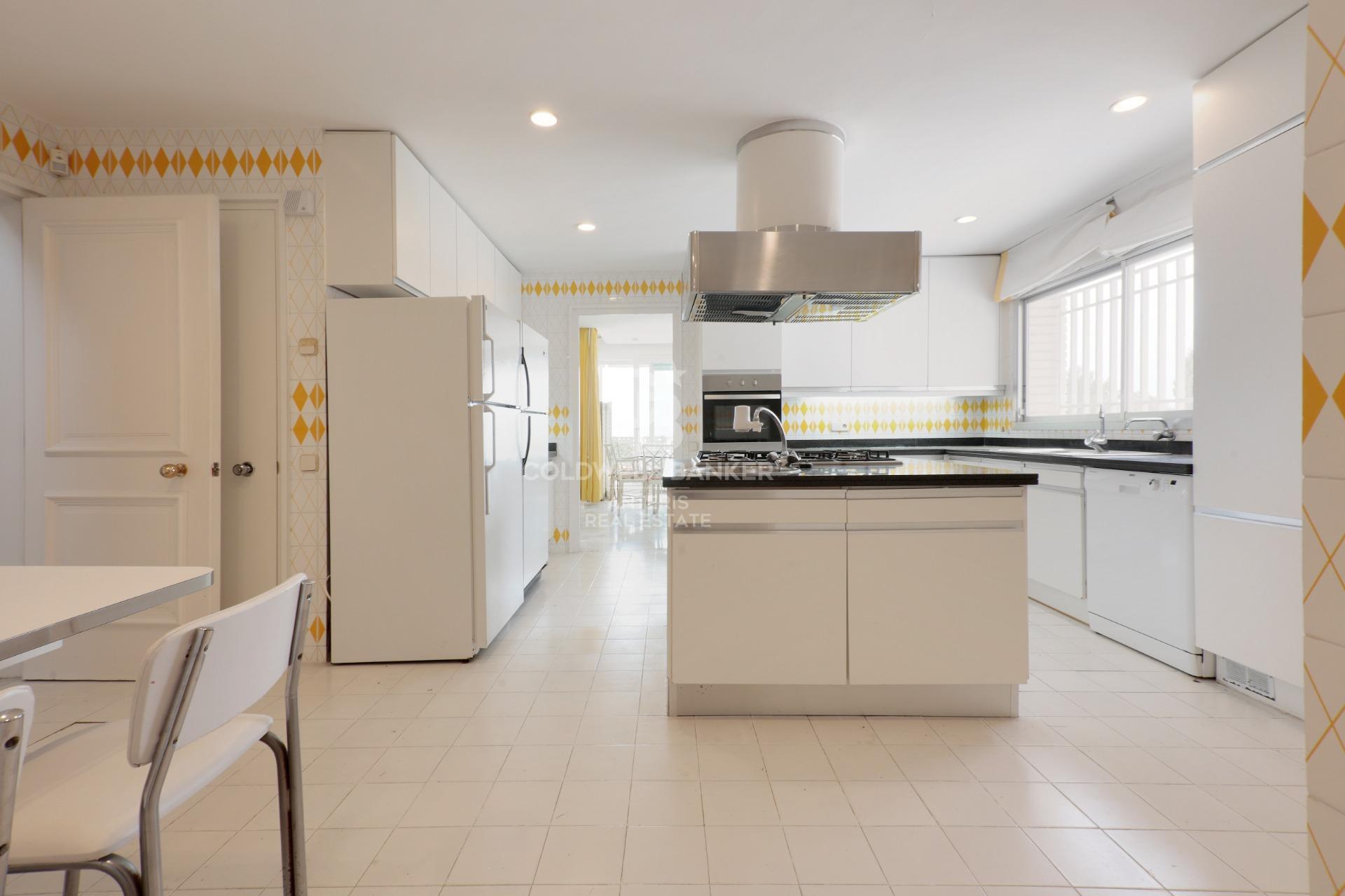 Villa privada con pista de squash