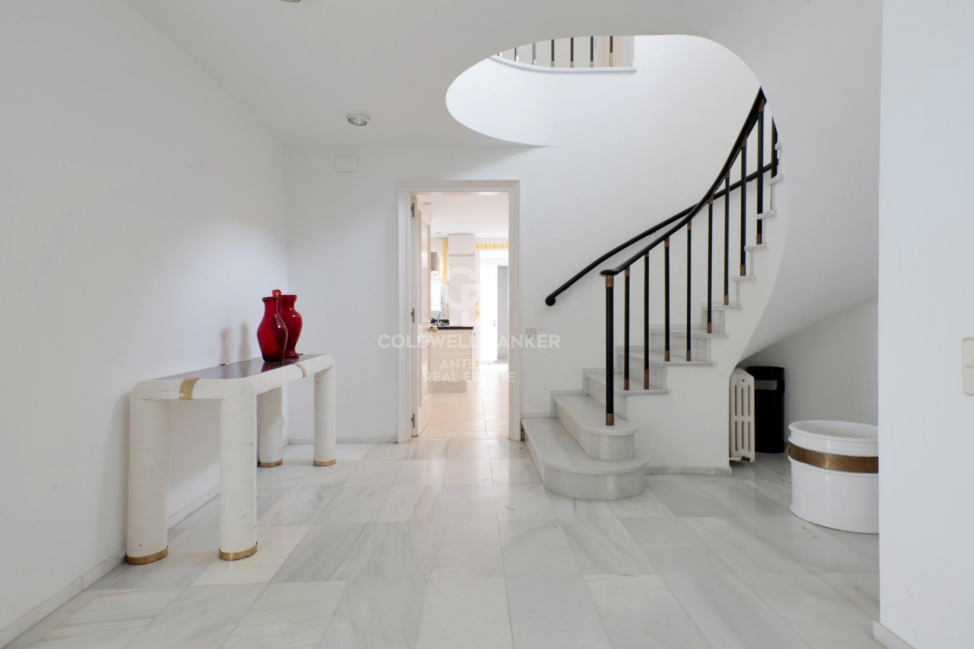 Villa privada con pista de squash