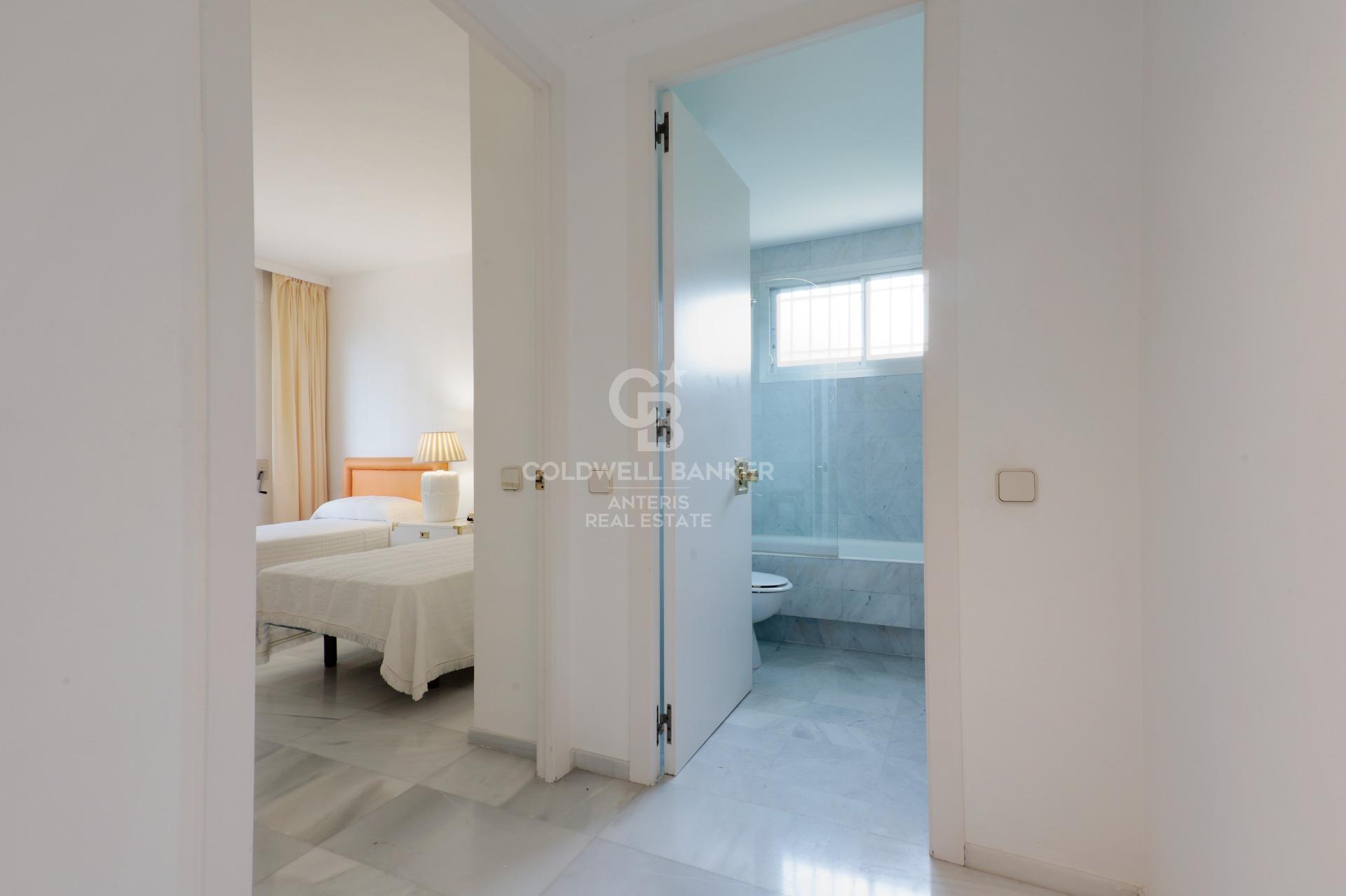 Villa privada con pista de squash