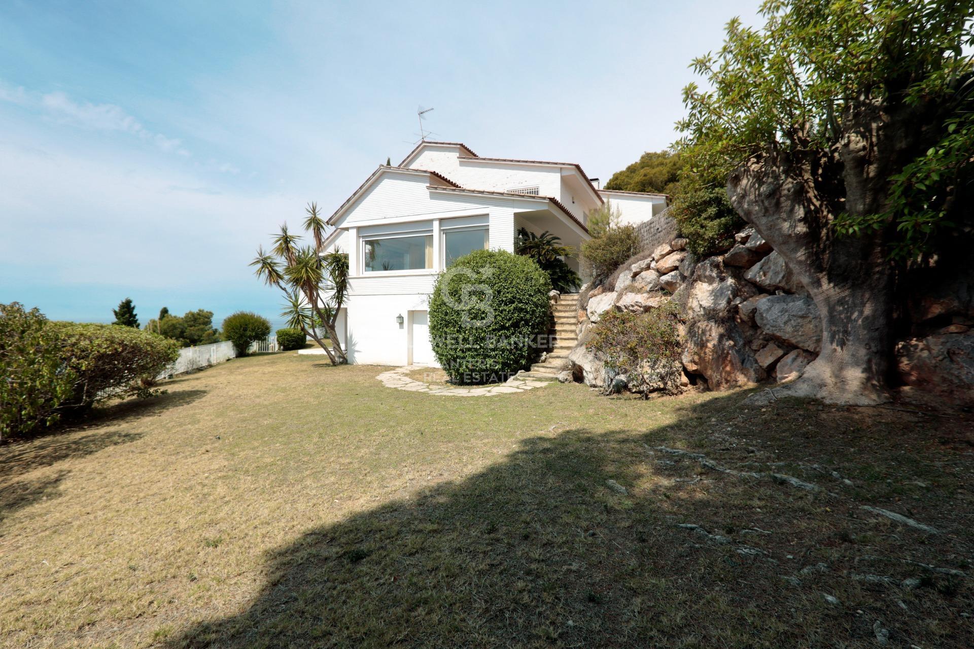 Villa privada con pista de squash