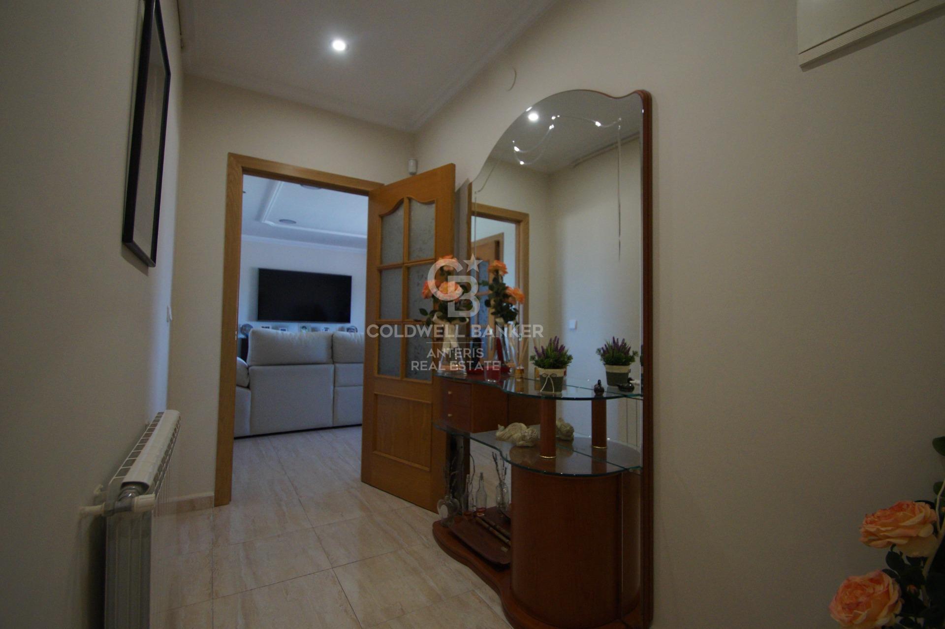 Casa con apartamento auxiliar y piscina