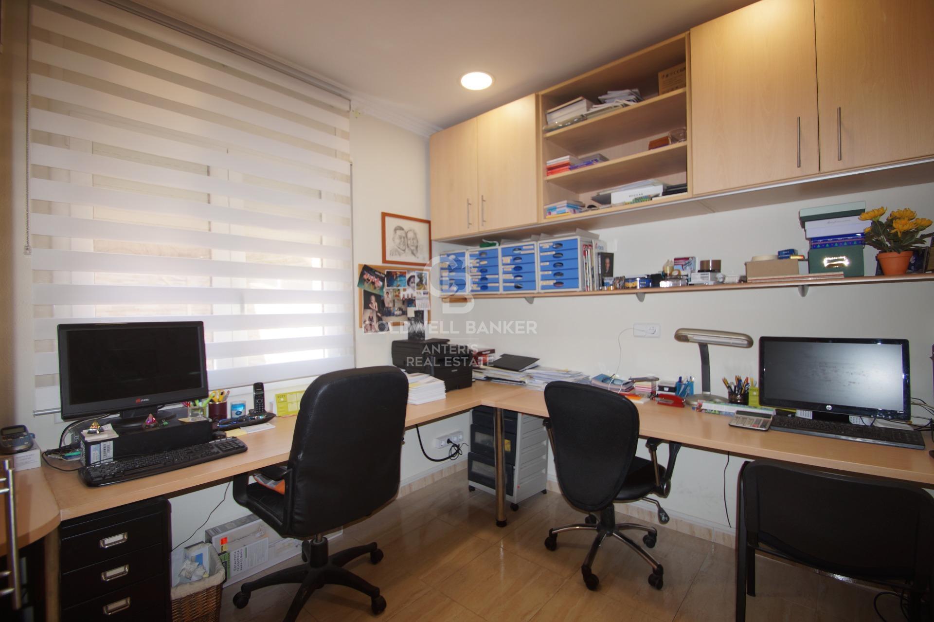 Casa con apartamento auxiliar y piscina