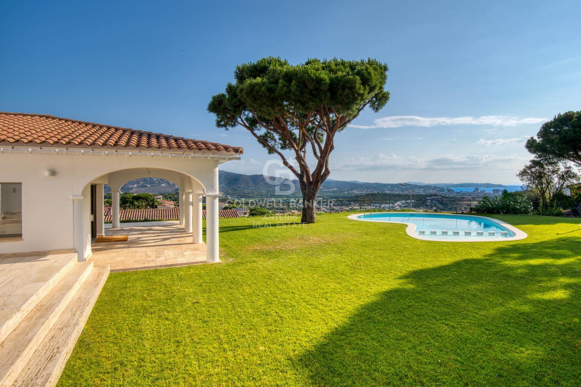 Renovated villa in s’Agaró with spectacular views