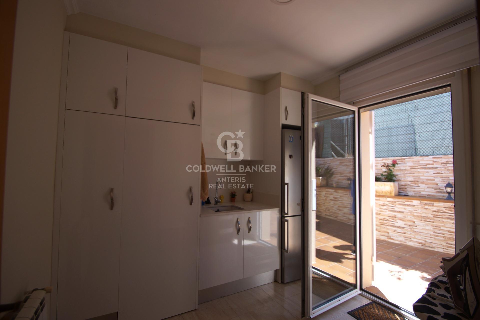 Casa con apartamento auxiliar y piscina