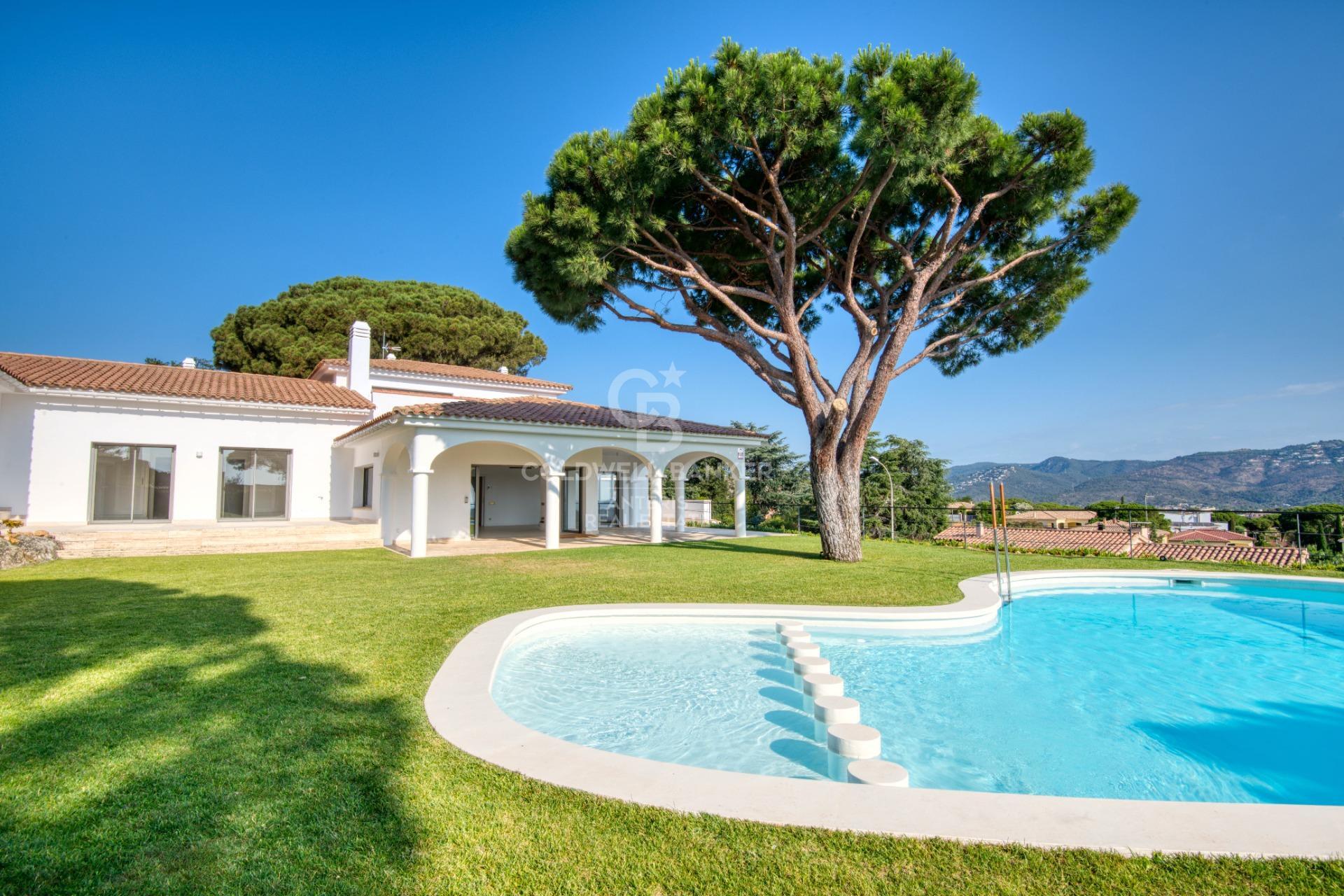 Renovated villa in s’Agaró with spectacular views