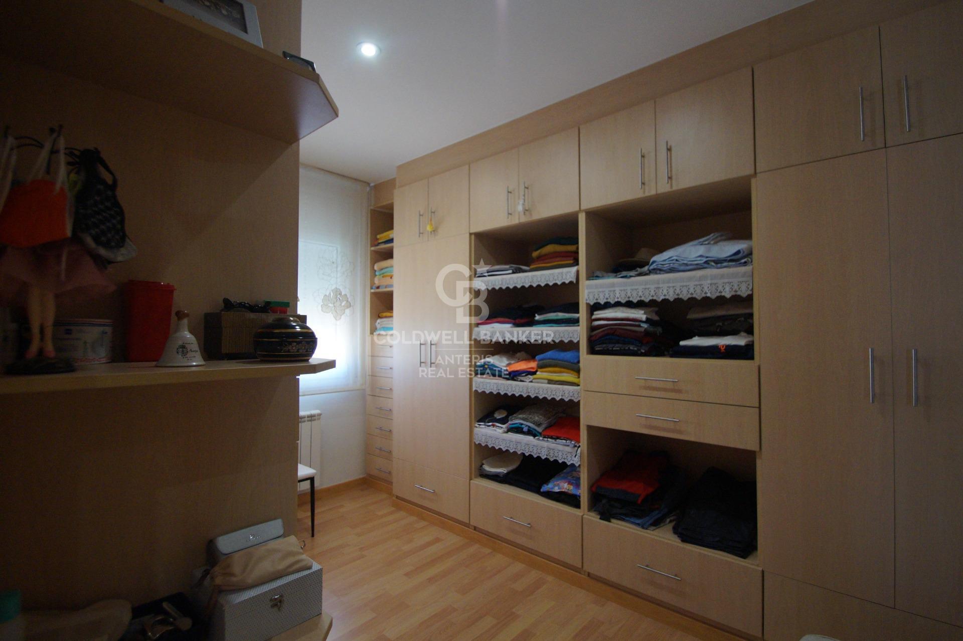 Casa con apartamento auxiliar y piscina