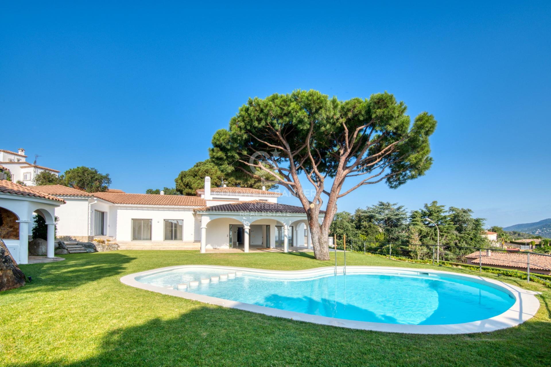 Renovated villa in s’Agaró with spectacular views