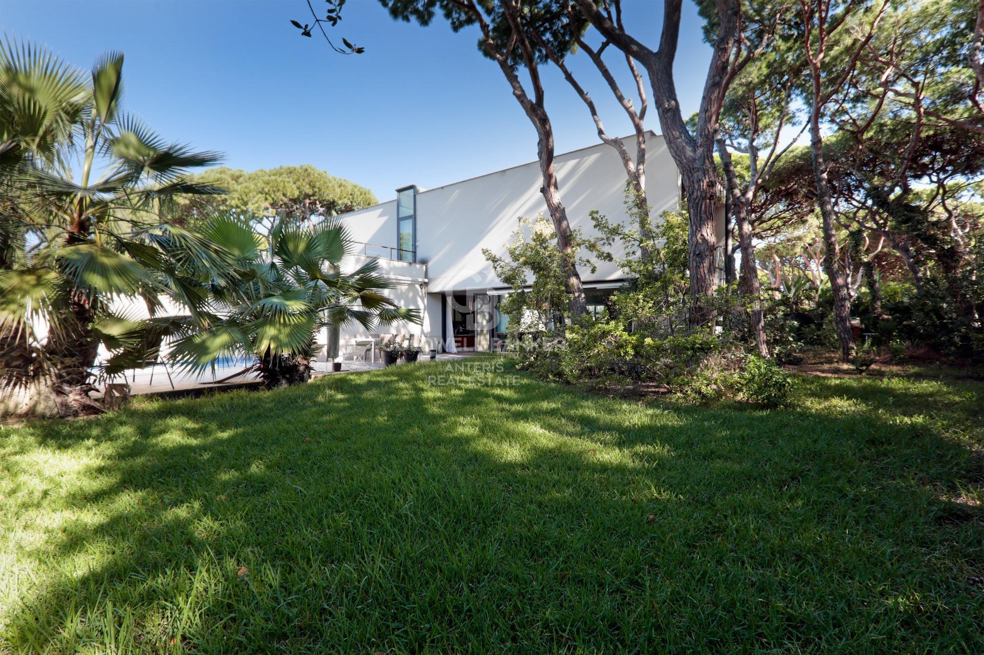 Luminous house near the beach of Gavà Mar