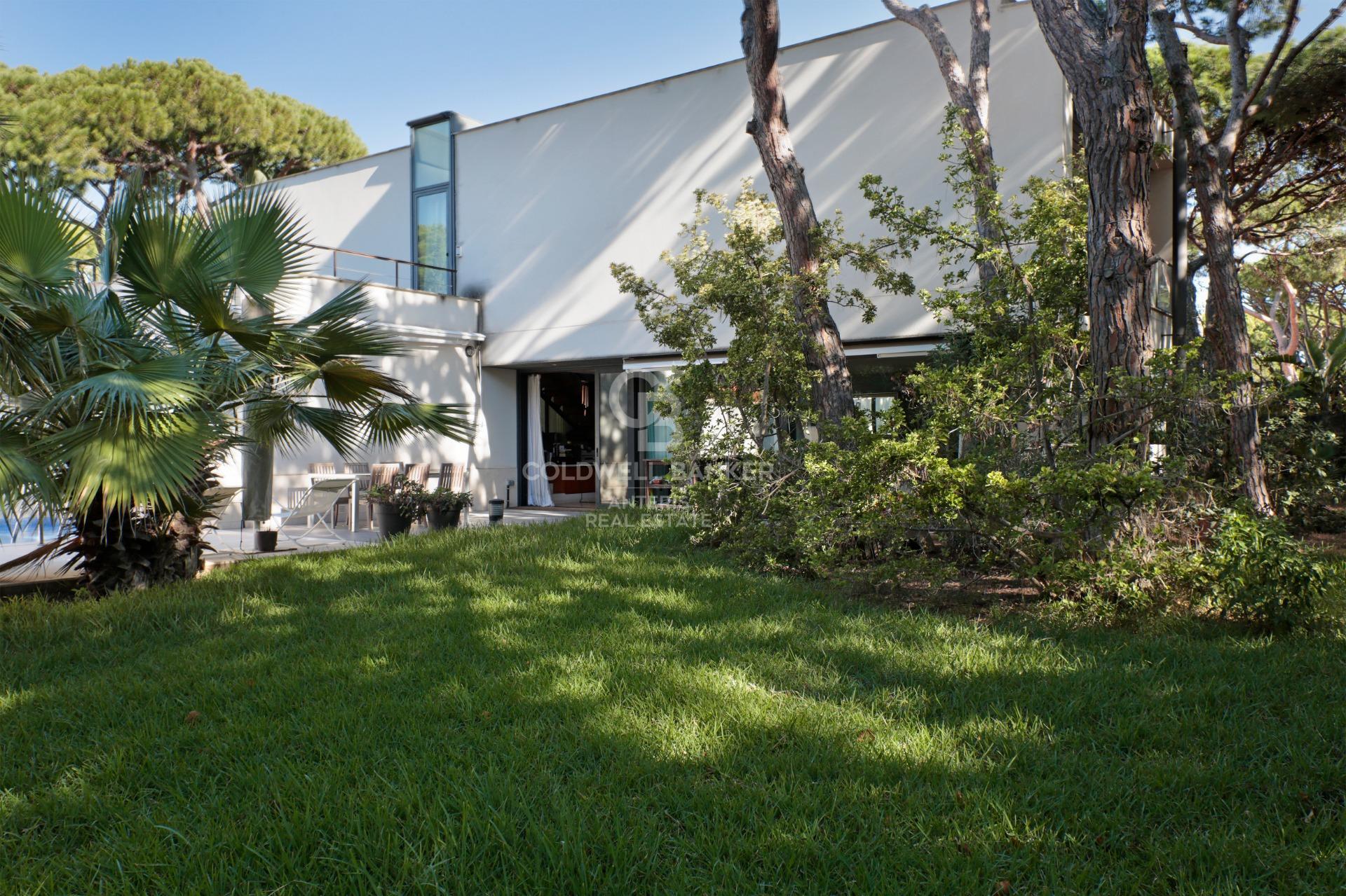 Luminous house near the beach of Gavà Mar