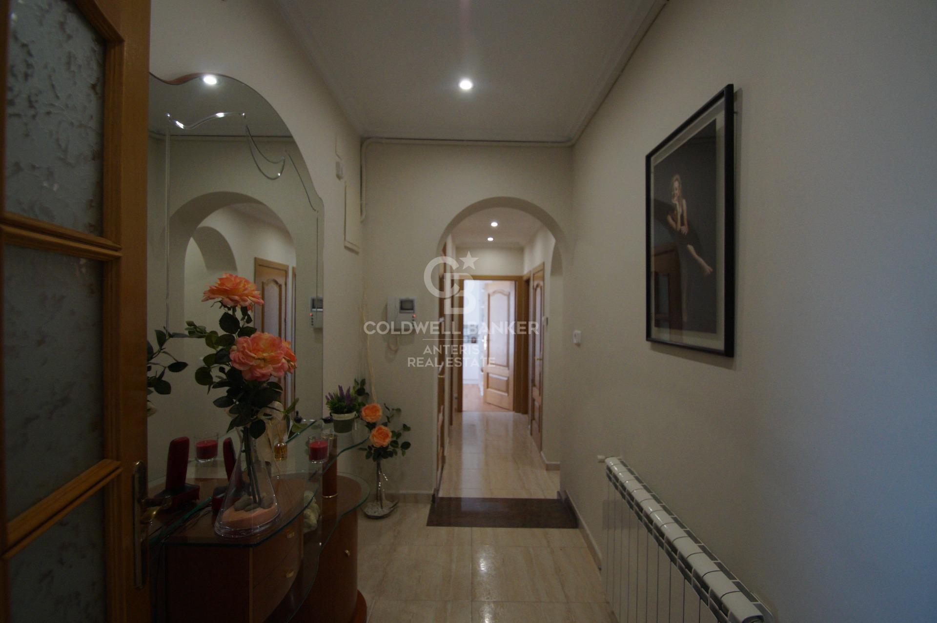 Casa con apartamento auxiliar y piscina