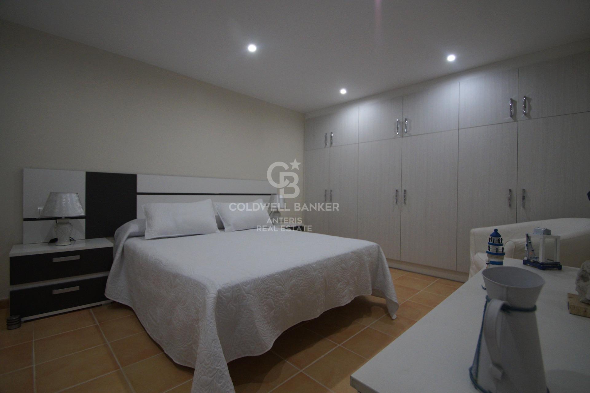 Casa con apartamento auxiliar y piscina