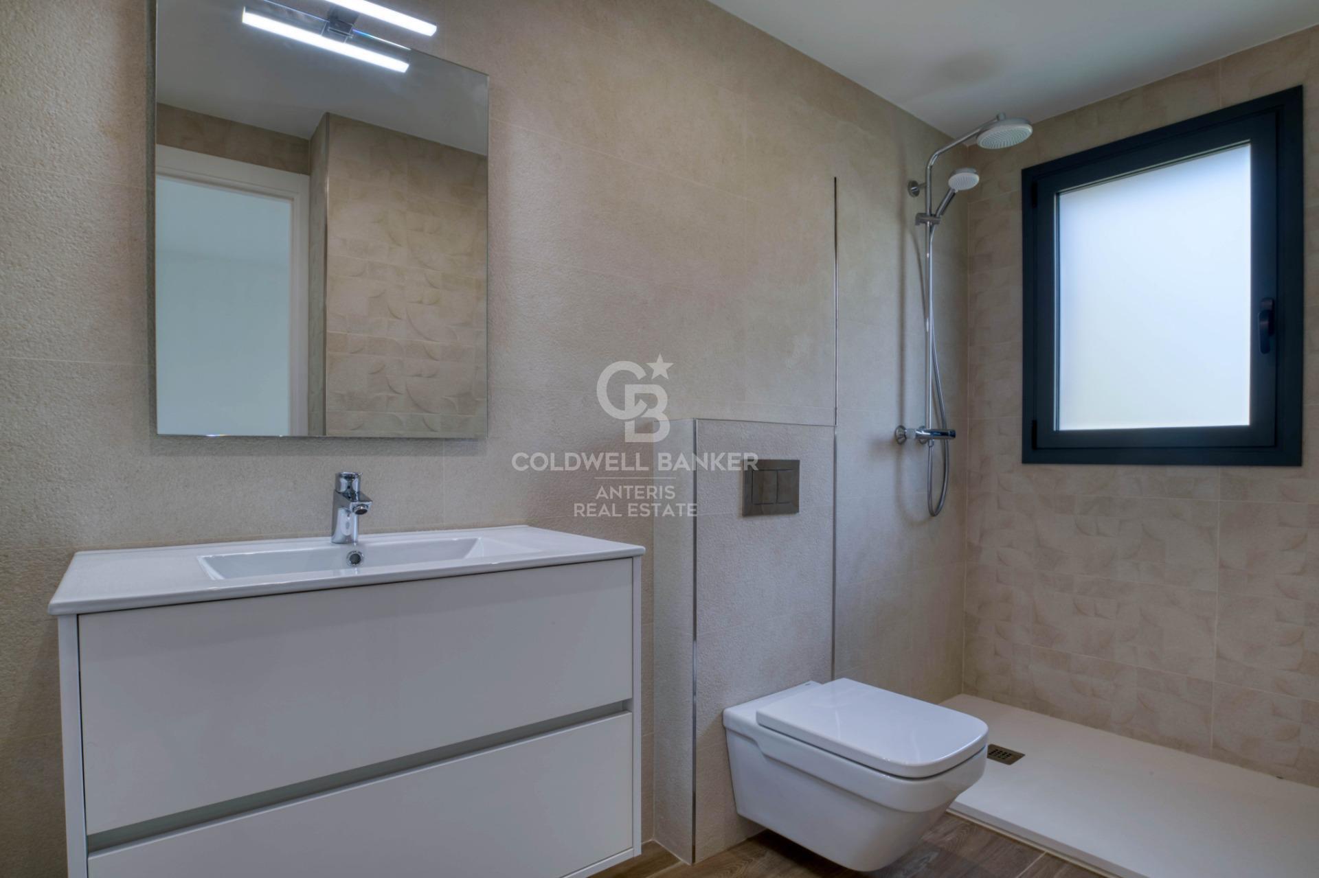 Newly built triplex on the Costa Brava