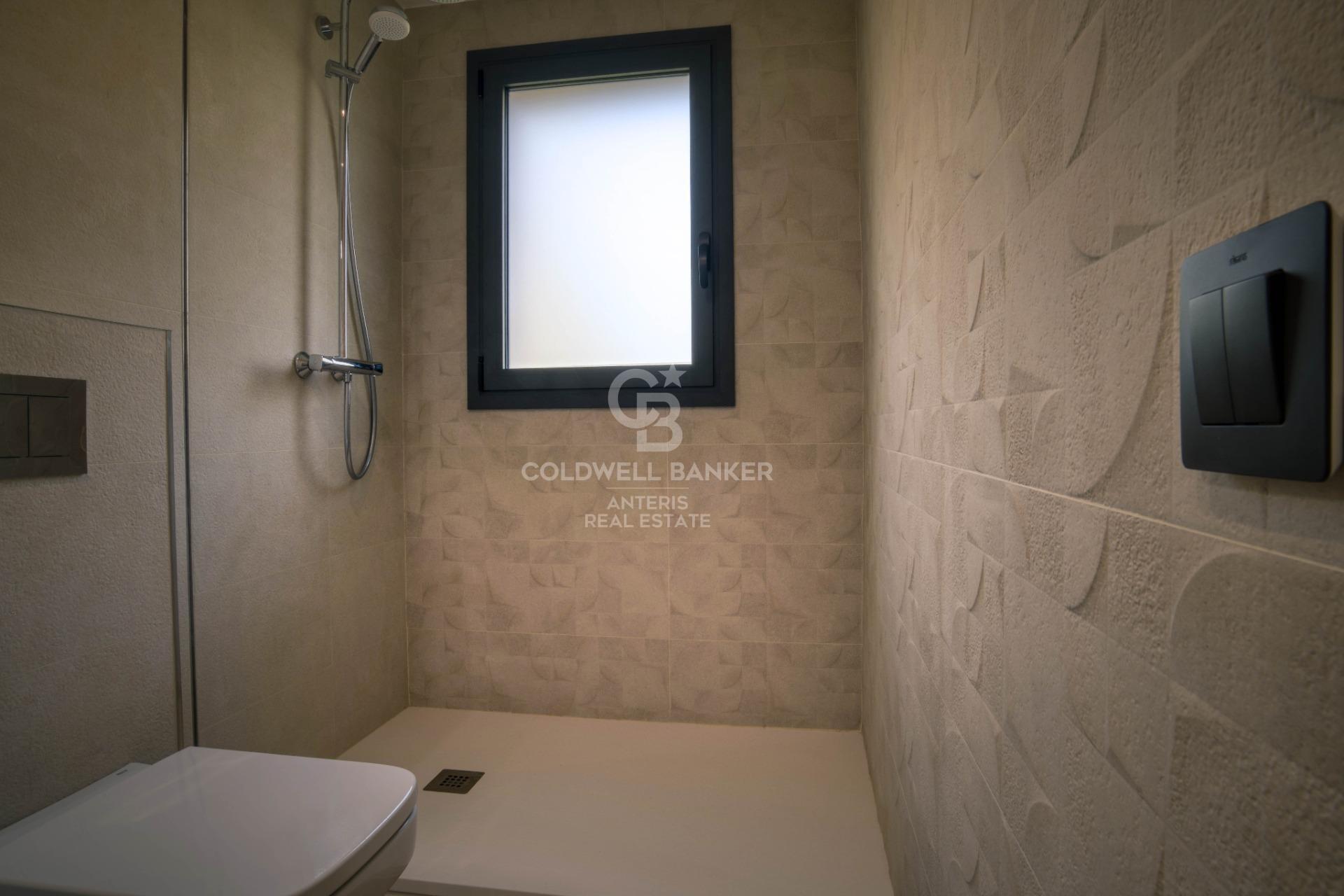 Newly built triplex on the Costa Brava