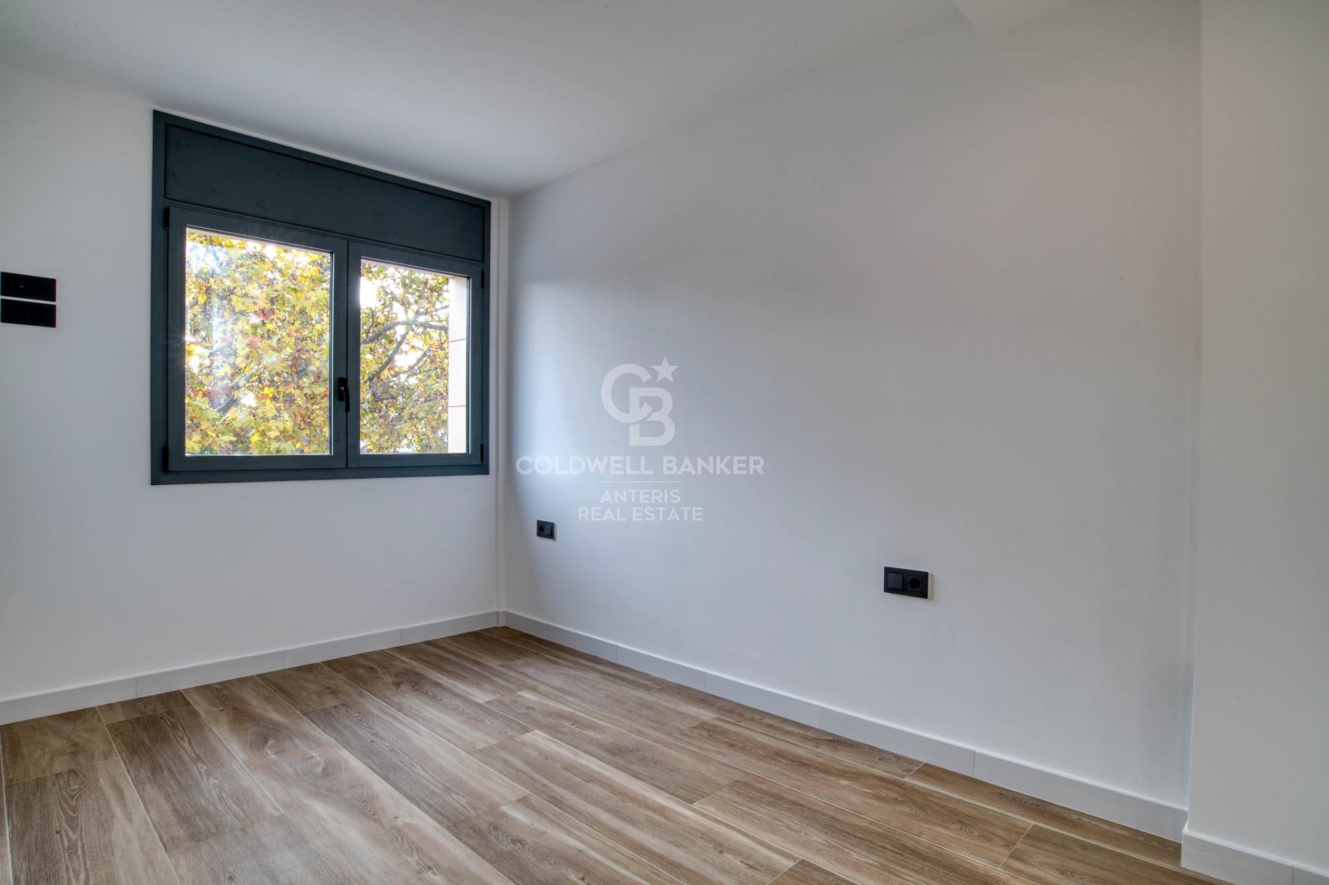 Newly built triplex on the Costa Brava