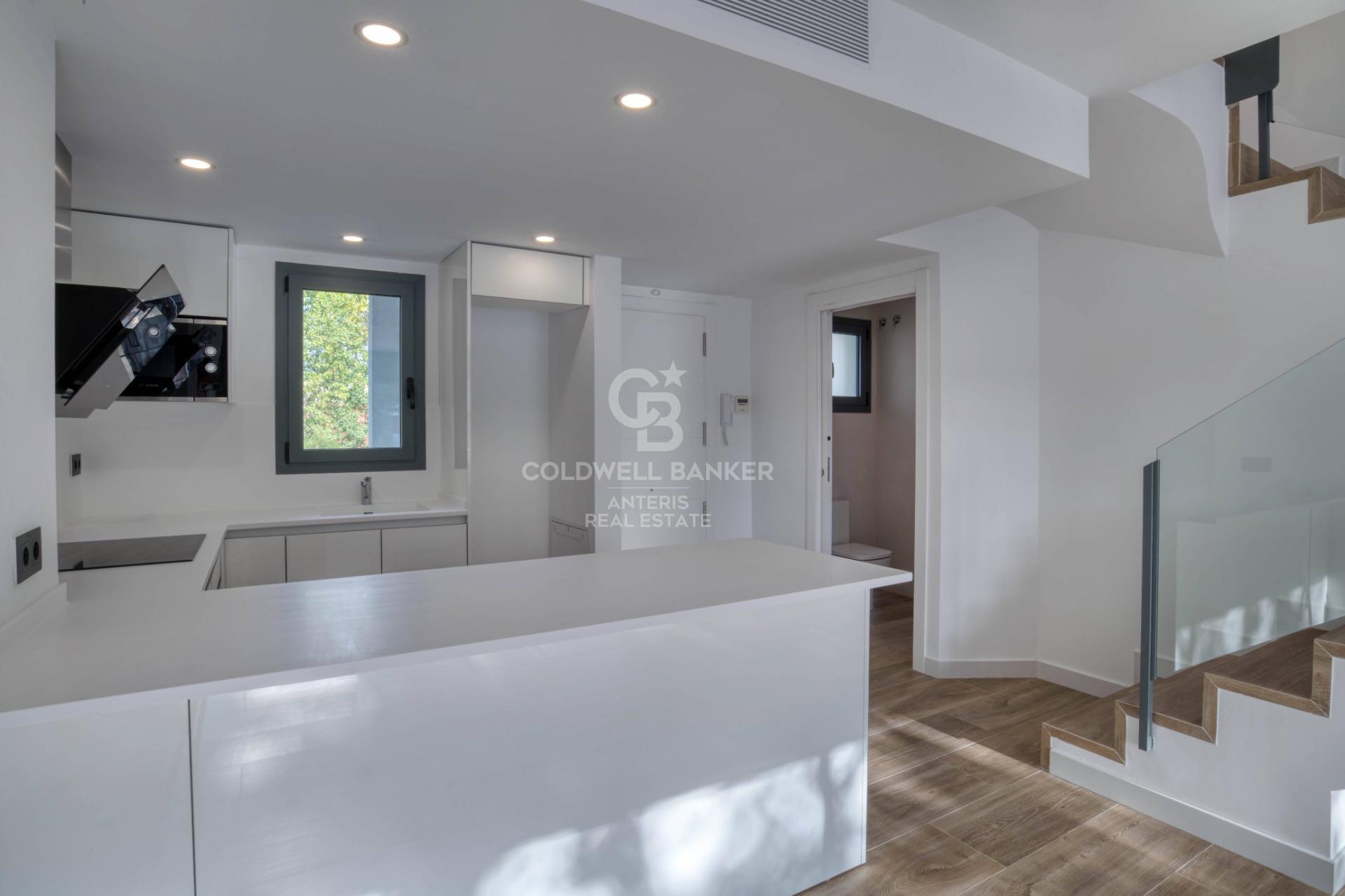 Newly built triplex on the Costa Brava