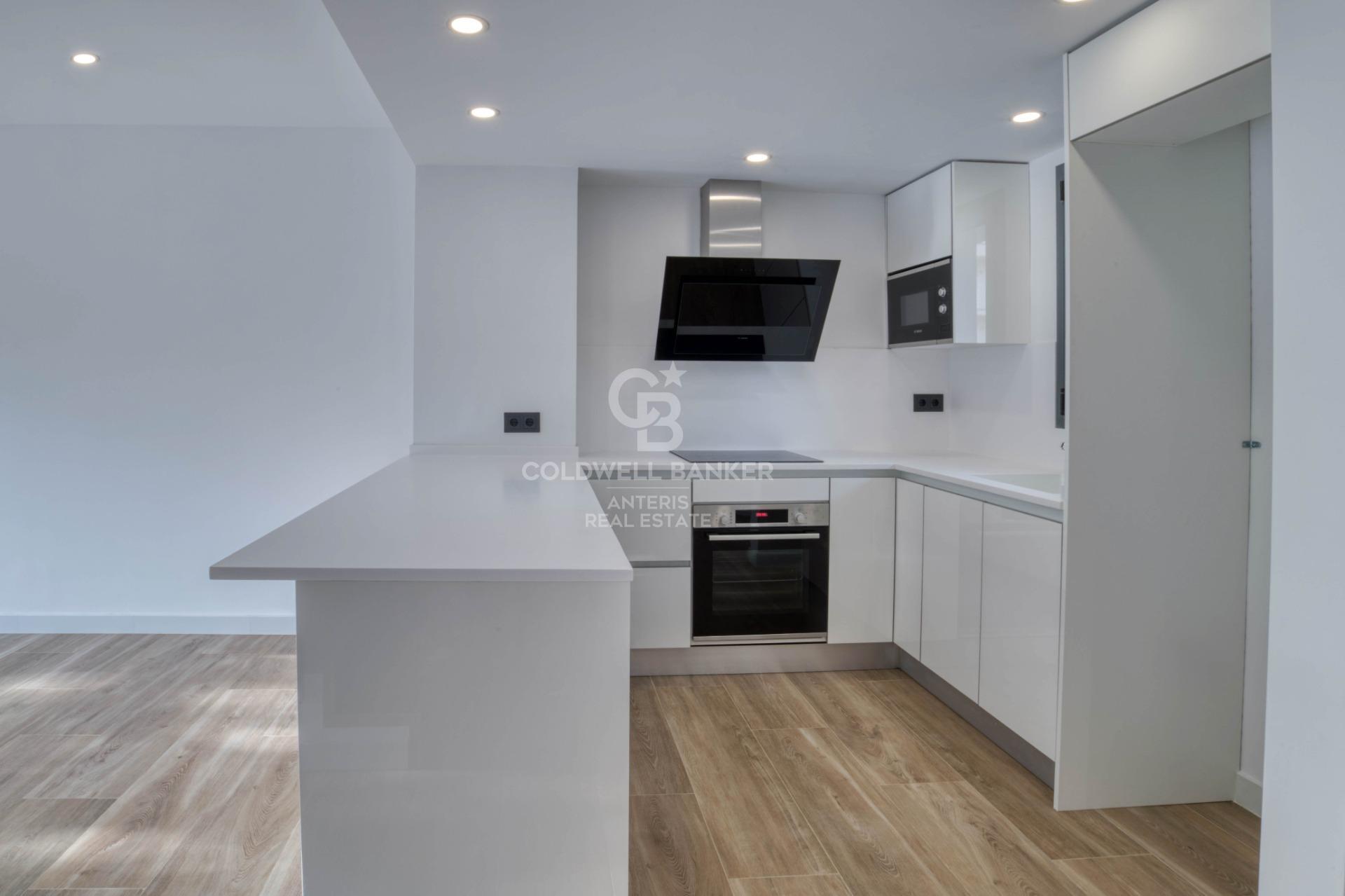 Newly built triplex on the Costa Brava