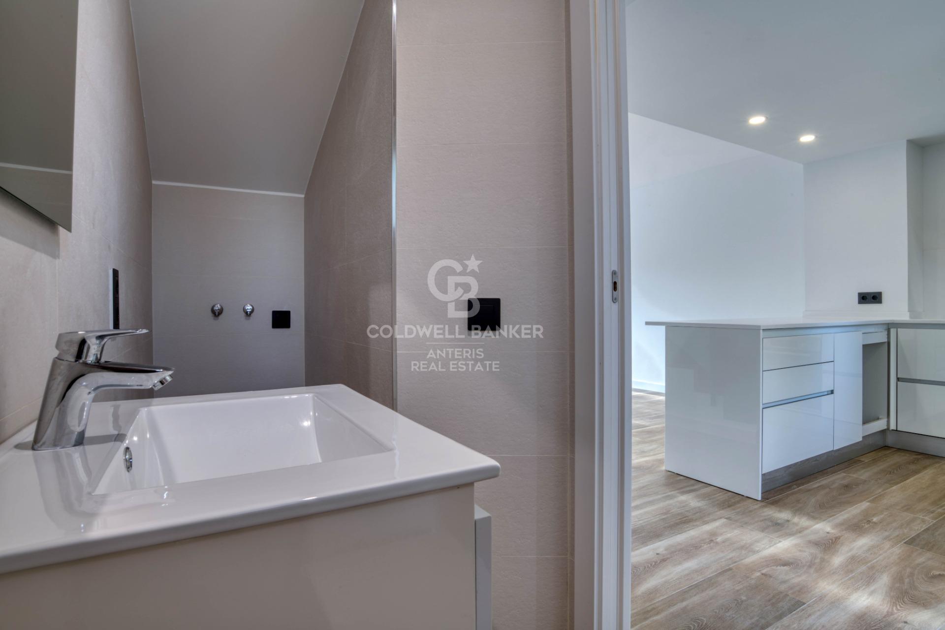 Newly built triplex on the Costa Brava