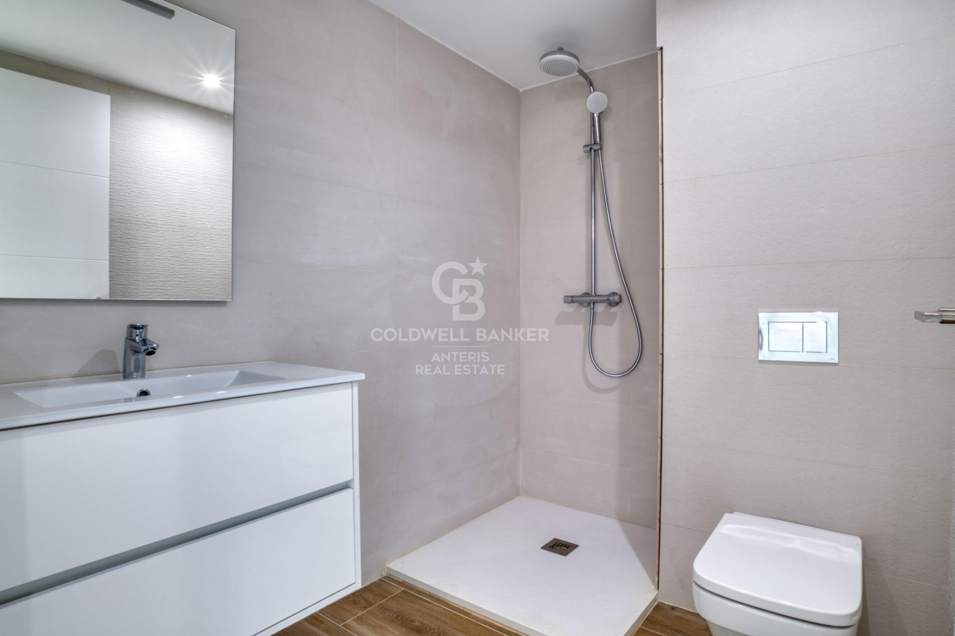 Newly built triplex on the Costa Brava