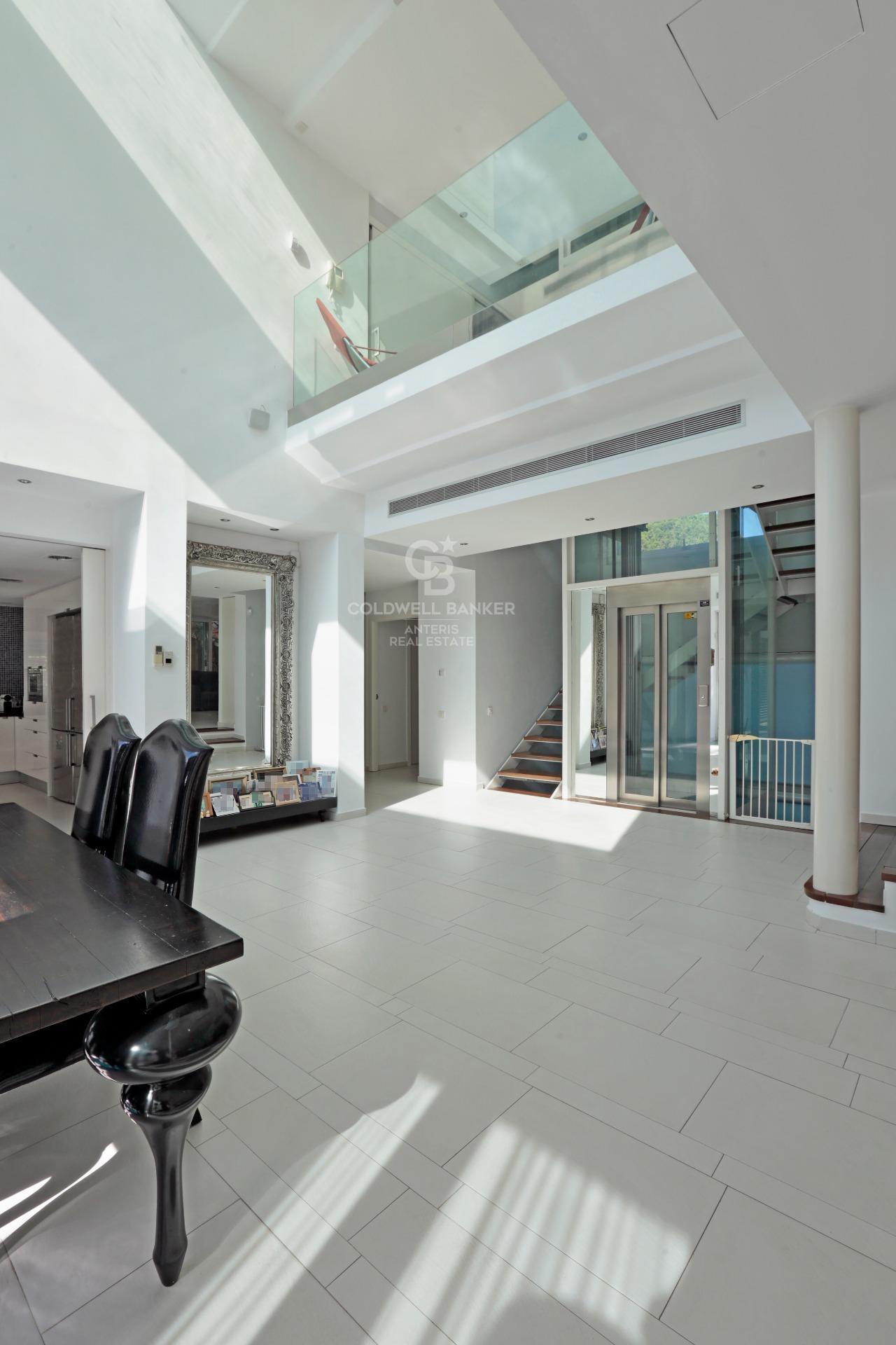 Luxury modern villa on the beach in Castelldefels