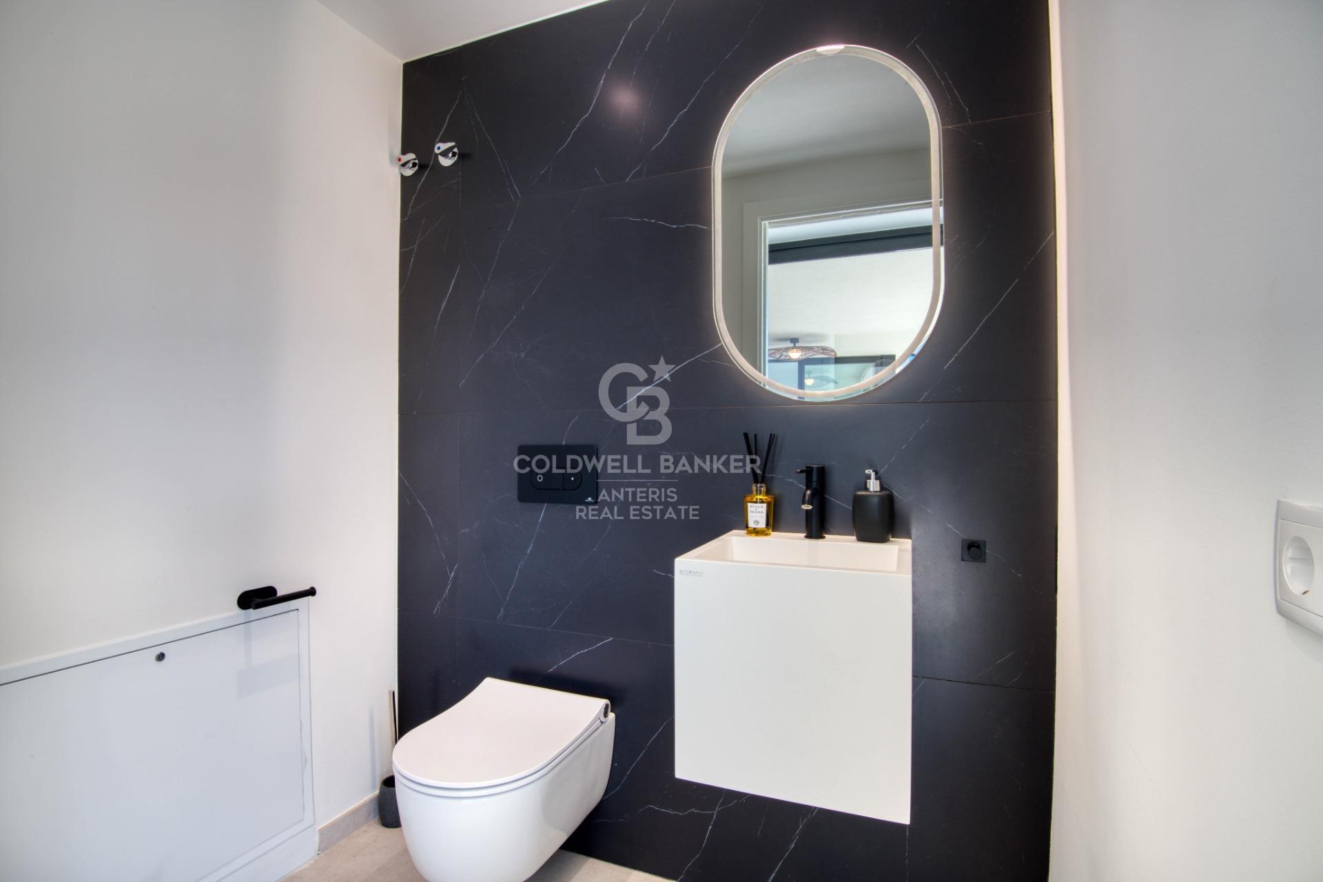 Moderno chalet con impresionantes vistas en la costa